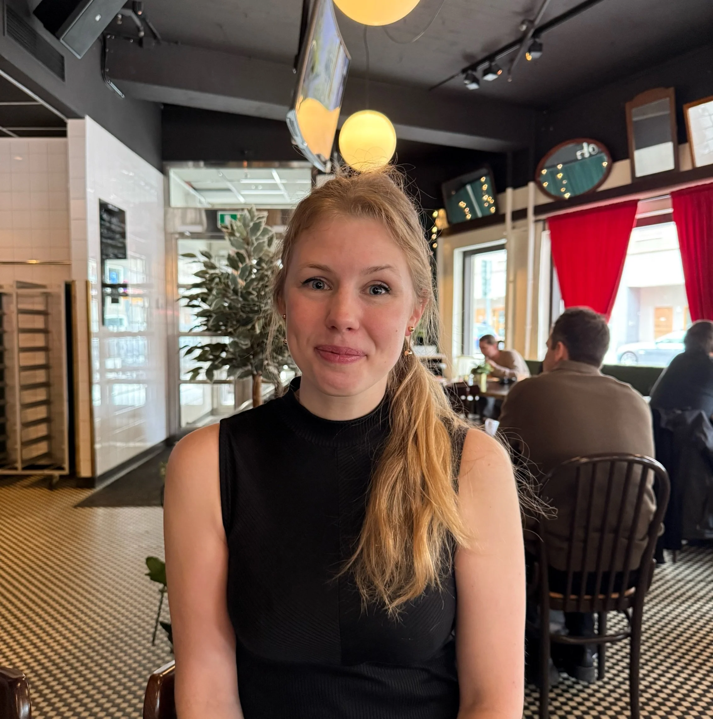 Vi smyger ig&aring;ng helgk&auml;nslan med &auml;nnu en god nyhet. Varmt v&auml;lkommen till AC Caroline! ✨

Caroline &auml;r civilingenj&ouml;r i molekyl&auml;r bioteknik fr&aring;n Uppsala universitet och har &auml;ven en kandidatexamen inom djurom