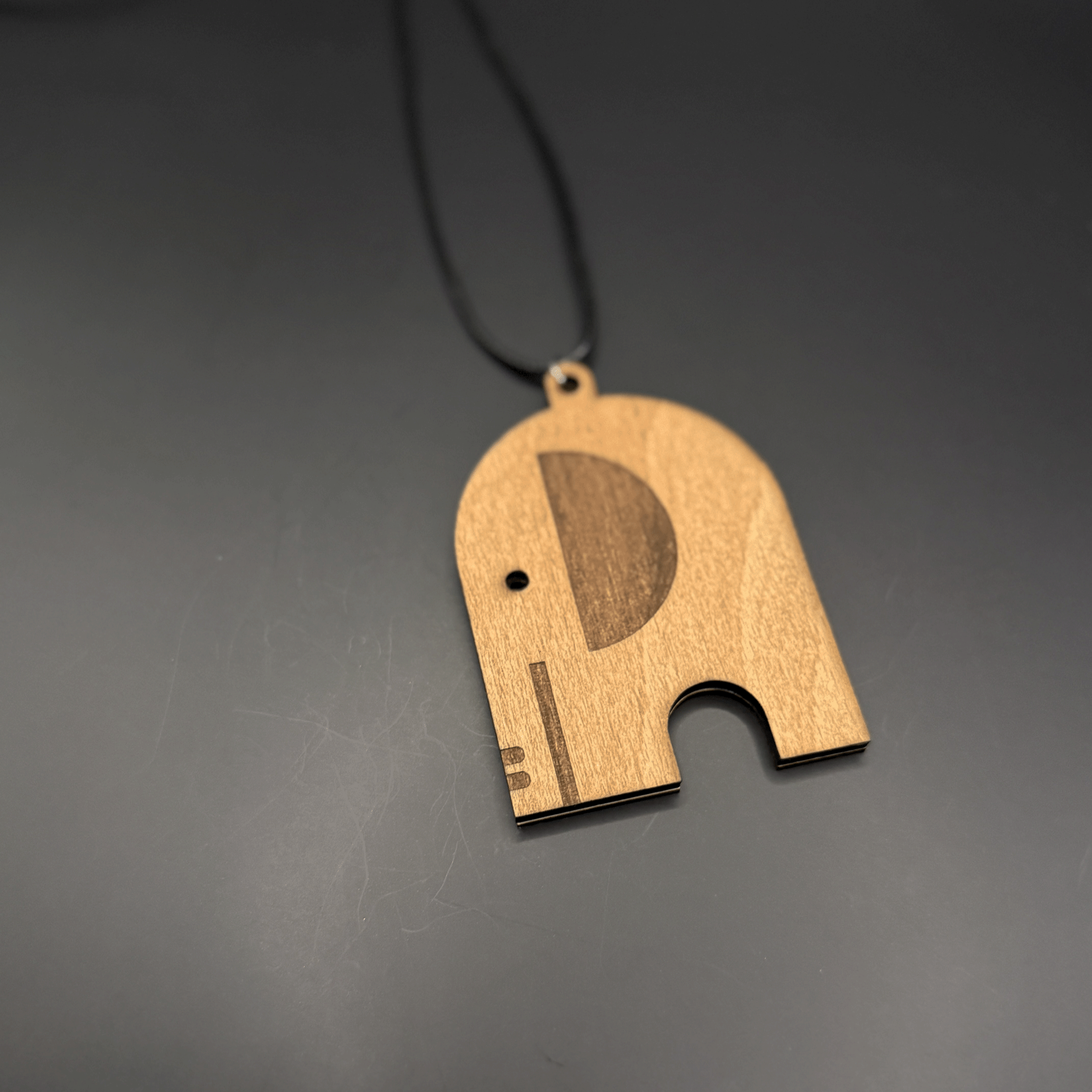 ElephantPendant10%400.5x.png
