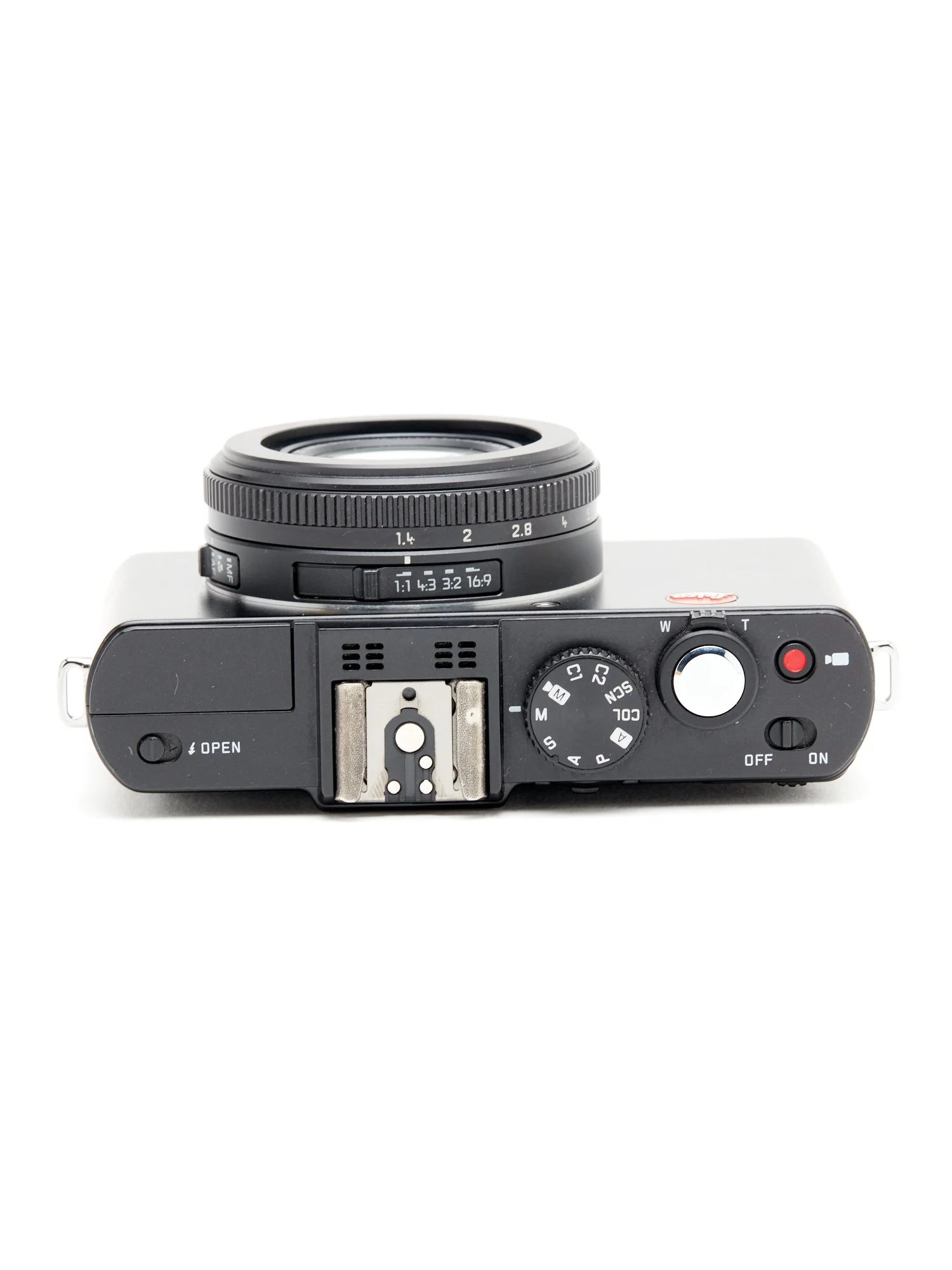 LEICA 7.jpg