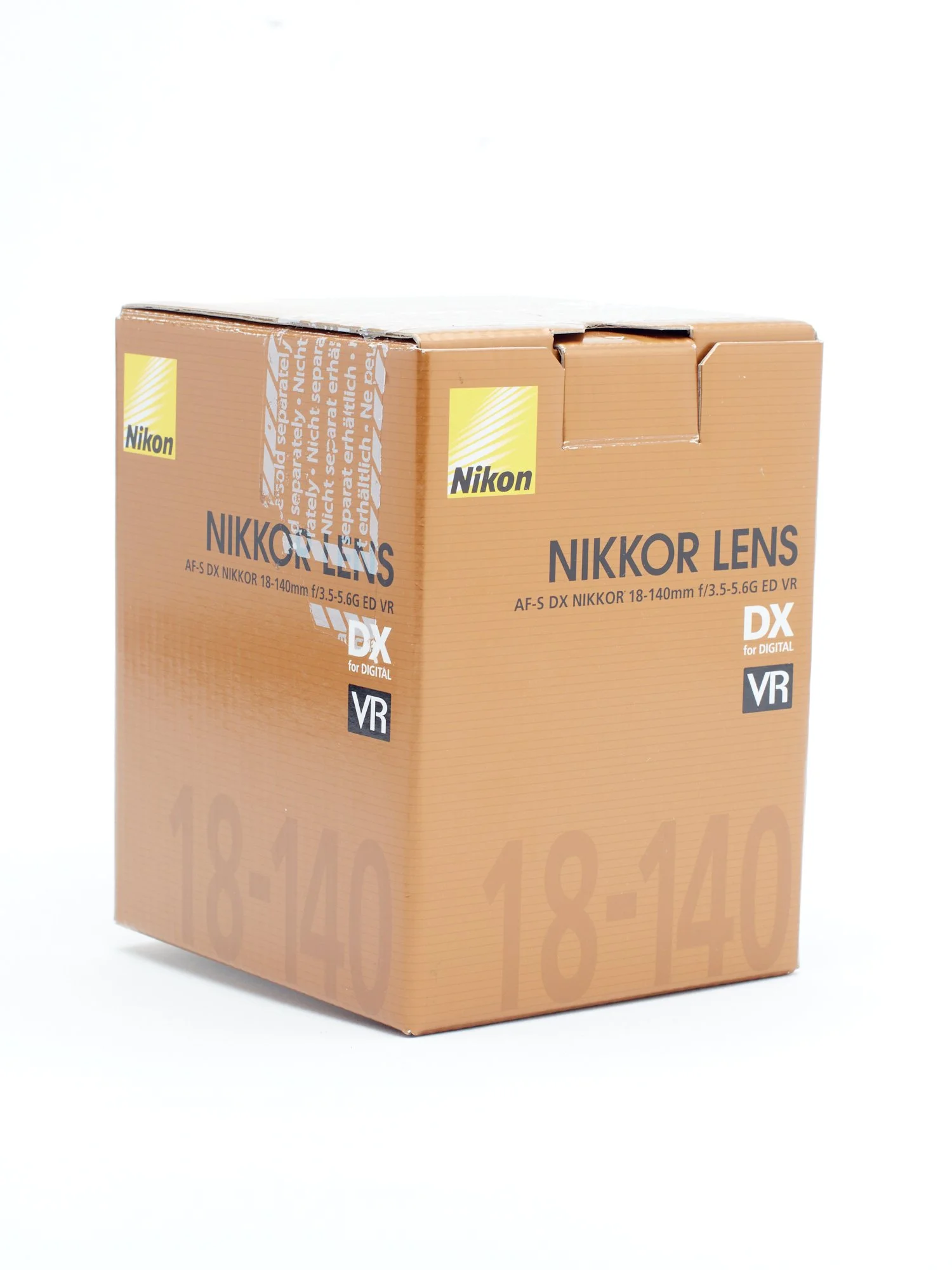 NIKON 18-140.jpg