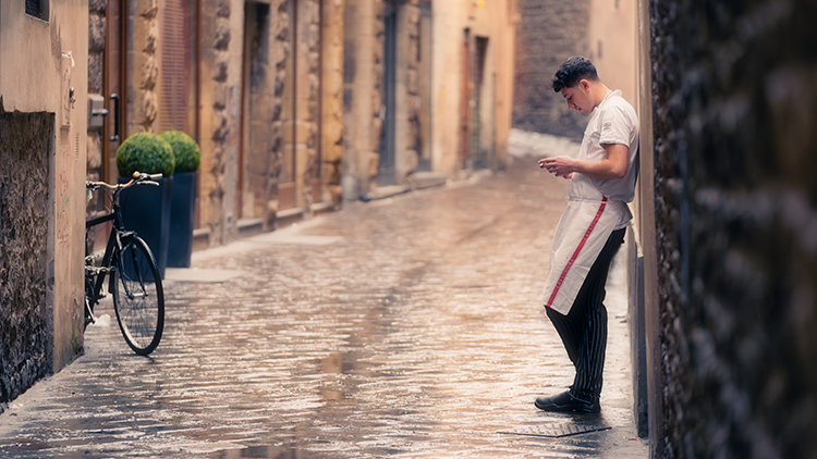 Street Photography Course That Actually Teachs You How to Shoot on the Street