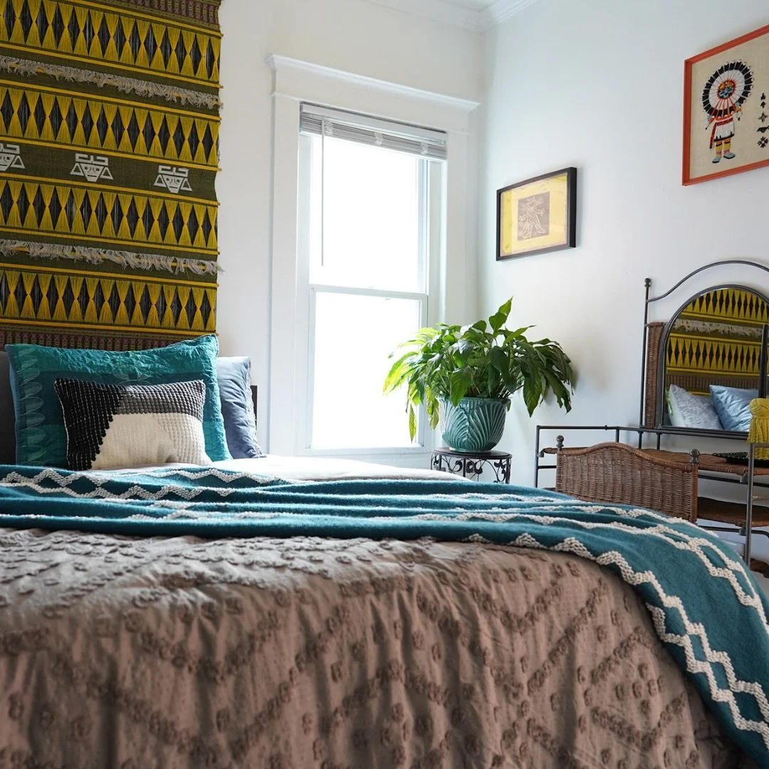 This bedroom? Pure personality. 
🟡 Rich textures 
🟢 Curated wall art 
🌿 Plant-filled corners

It&rsquo;s the kind of space that makes you want to stay in bed just a little longer. 

✨ Not your average rental. Not your average listing. 

Applicatio