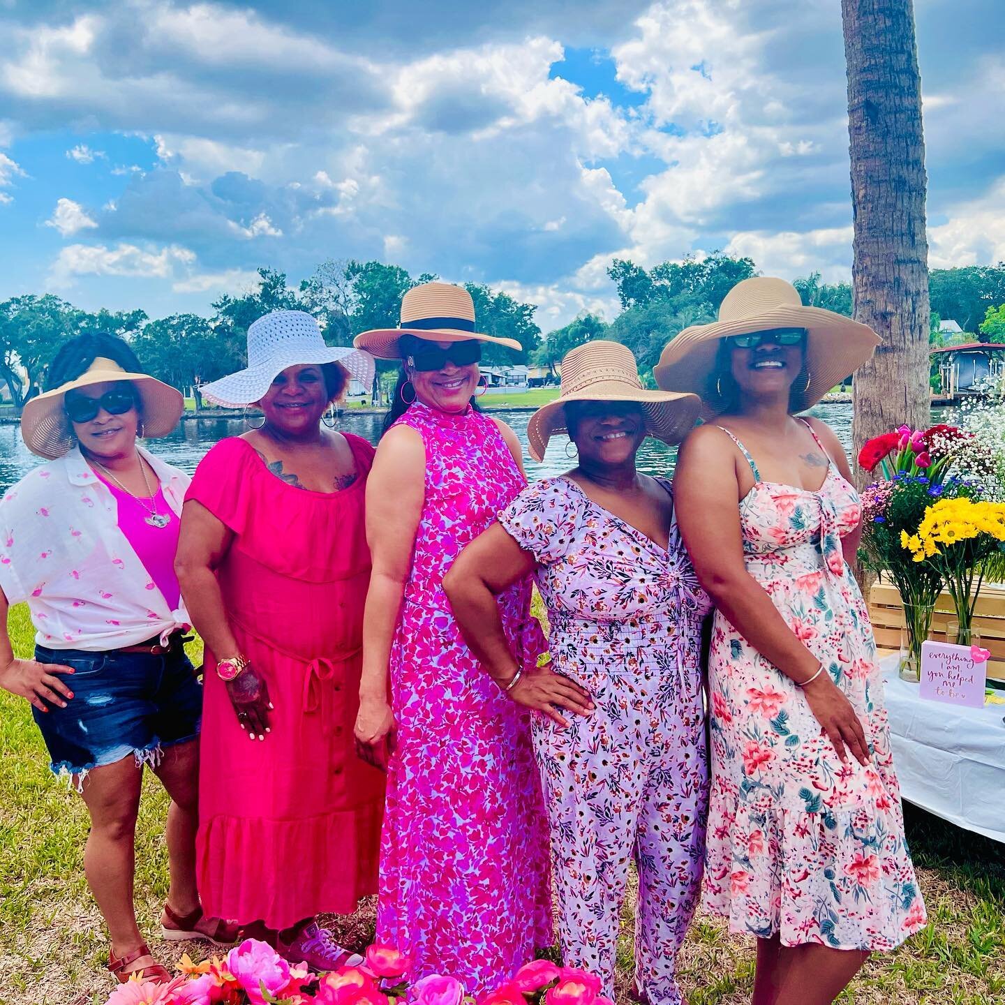 A family affair 💞💐. 

Mother&rsquo;s Day picnic for the sisters of the Marcus family. A day filled with love, admiration and appreciation for the mother figures in each others lives 🫶🏾