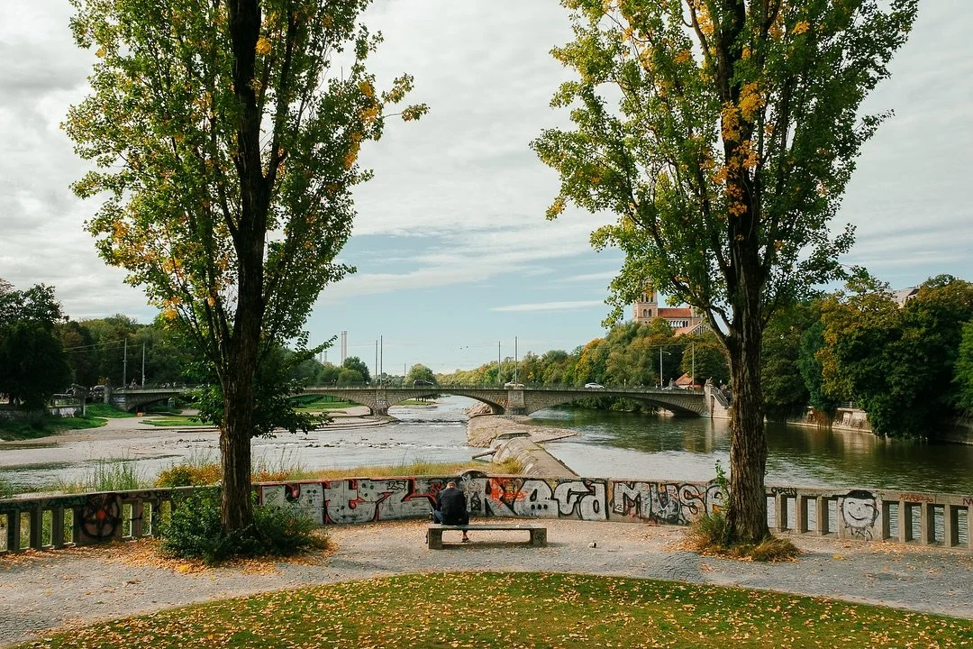 13h in Munich

#photocinematica #cinematography #streetphotography #grainisgood #shotoniphone #fujifilm #classicsmagazine