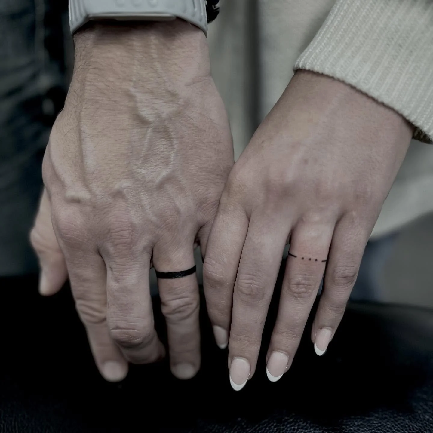 It was an honour to tattoo these bands for Sam and Jen on Saturday.
Congratulations to you both, wishing you much happiness for the future.

✉️arcane.seth@gmail.com

#geometrictattoo #geometricdesign #dotworktattoo #dotworkers #dotwork #dotworkmandal