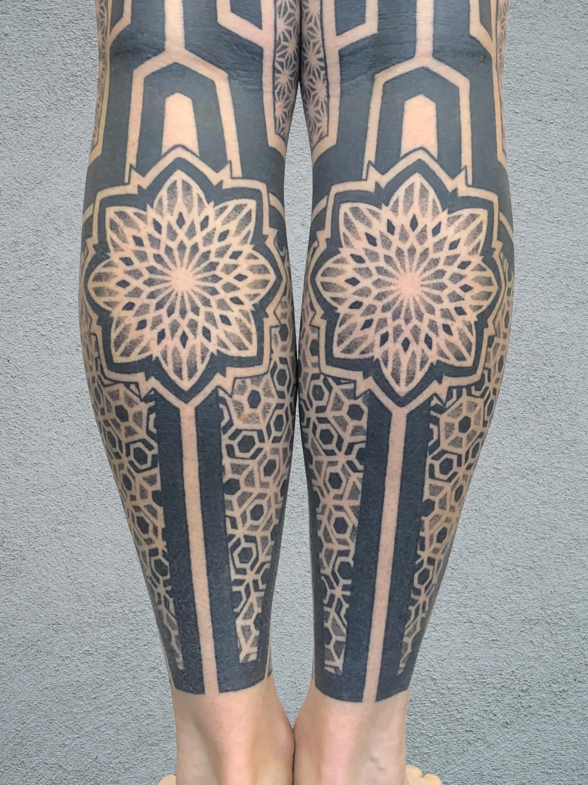 Dual geometry was the brief from my client Michael in Sydney, Australia. Hard to believe it was 8 years ago that I completed these awesome tattoos for him.

If you would like me to create a tattoo that will look good for years to come, let me know. I
