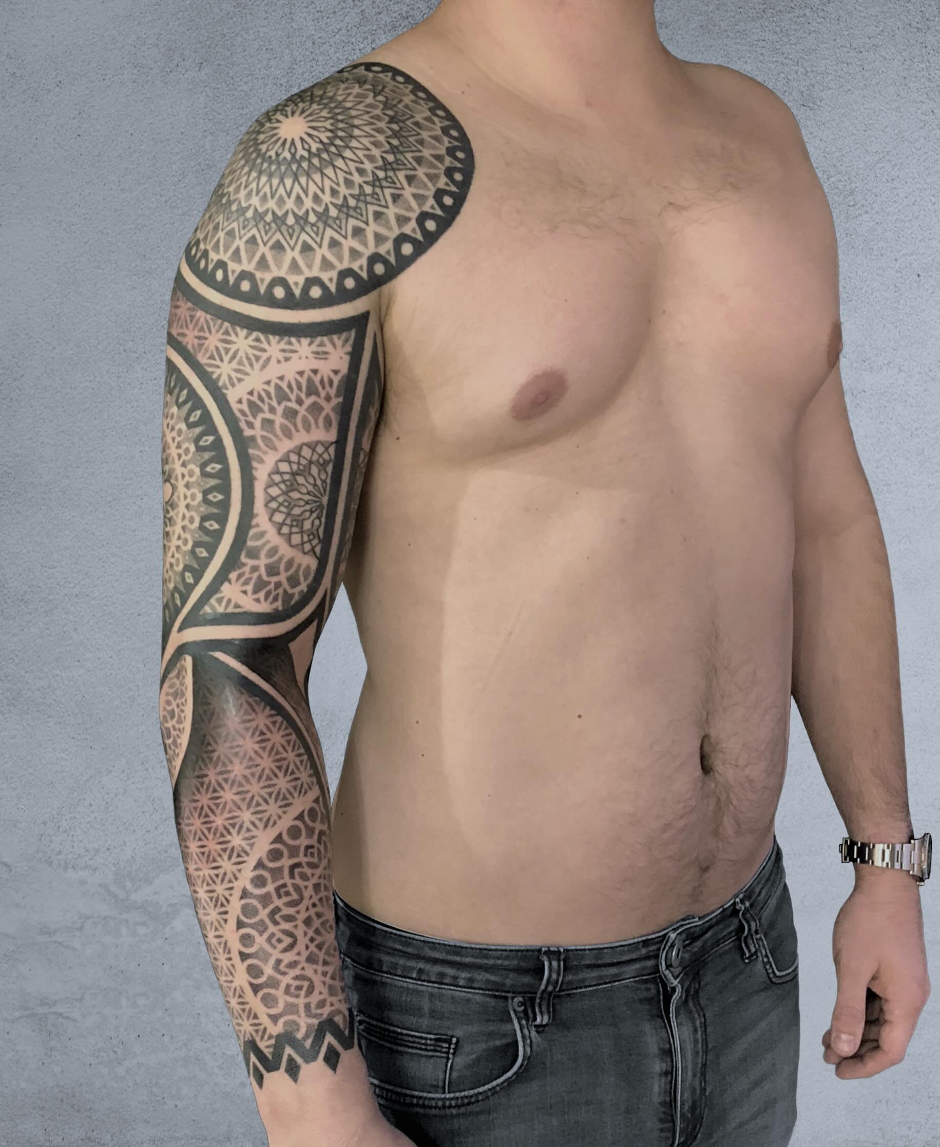 Attention to detail in every tattoo that I do, no shortcuts no compromise.
From visualisation to realisation.

If you would like to book in for a consultation to discuss your next tattoo I am always available, just send me an email and let&rsquo;s ge