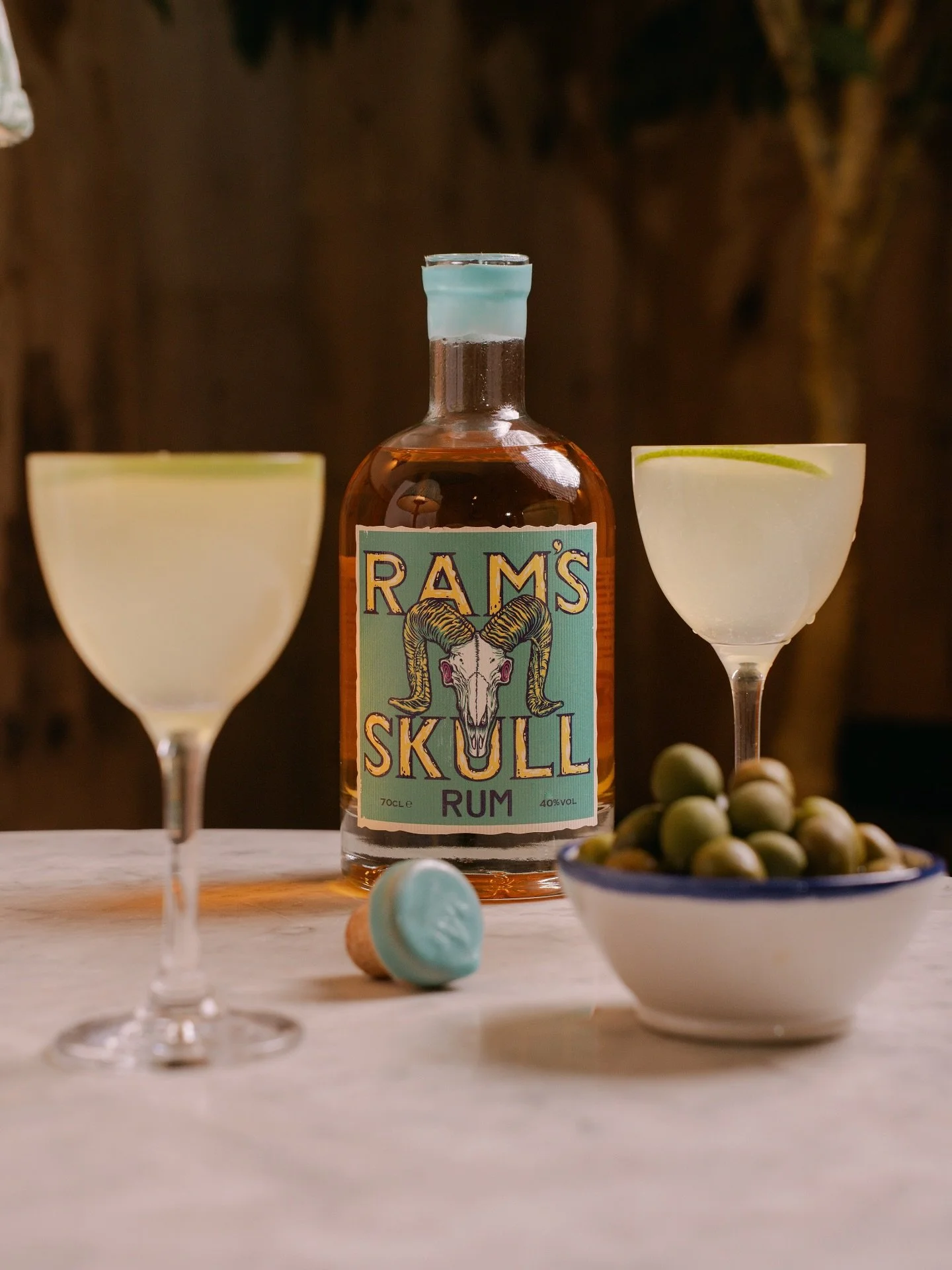 You, me and a couple Ram&rsquo;s Skull daiquiris&hellip; what do you say? 

50ml Ram&rsquo;s Skull Aged Rum, 25ml lime juice, 15ml simple syrup - as simple as it gets🍋&zwj;🟩

#ramsskulldrinks
