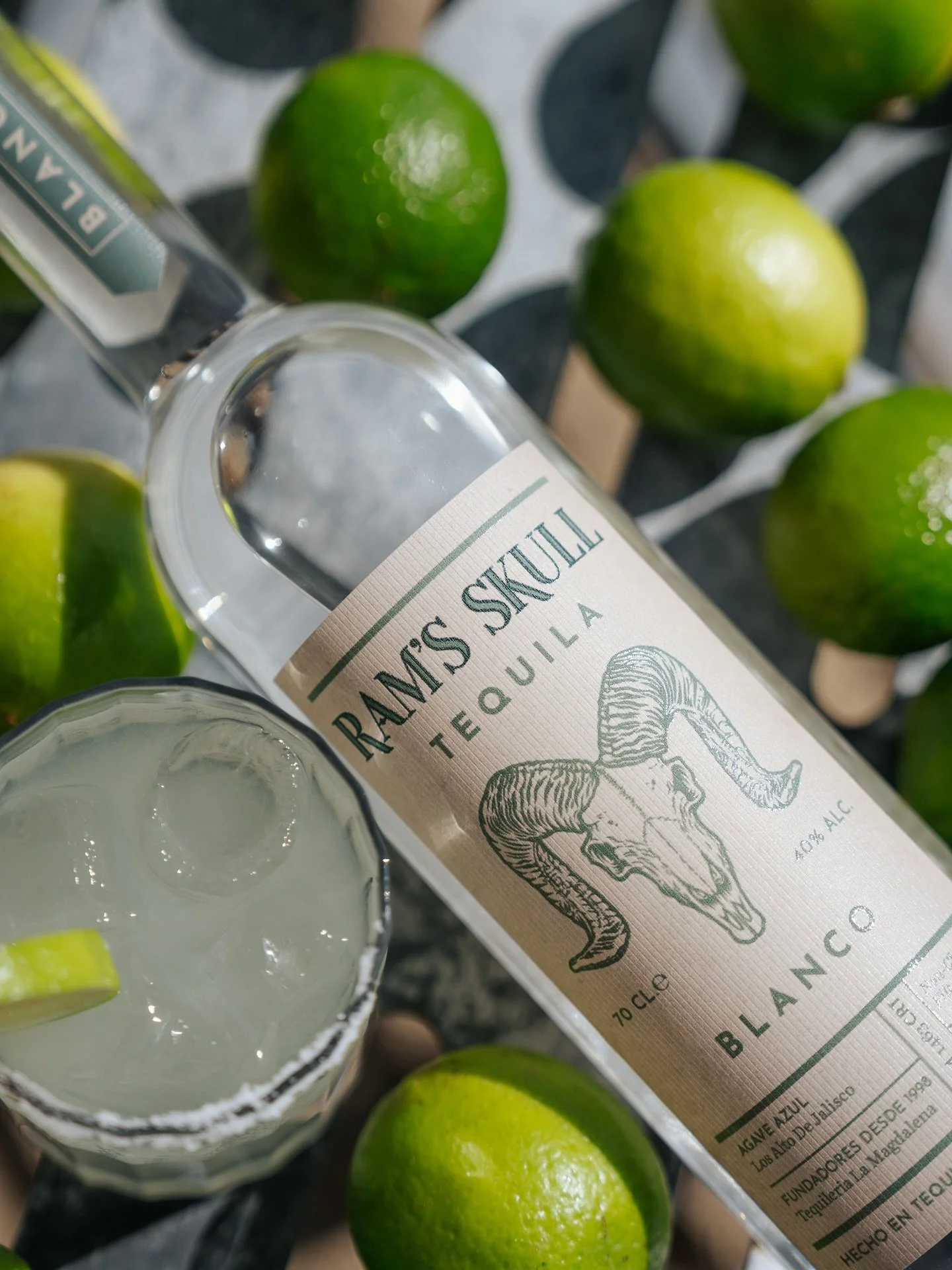 The weekend is here and we&rsquo;ve got the perfect pour 

Made from agave azul, our blanco tequila is twice distilled for a clean, crisp taste 

Perfect over ice or shaken in a margarita 🧊🍋&zwj;🟩

#ramsskulldrinks