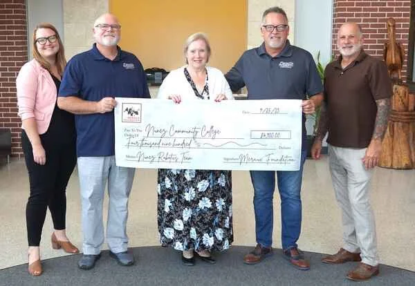 Meraux Foundation Sponsors Nunez Robotics Program