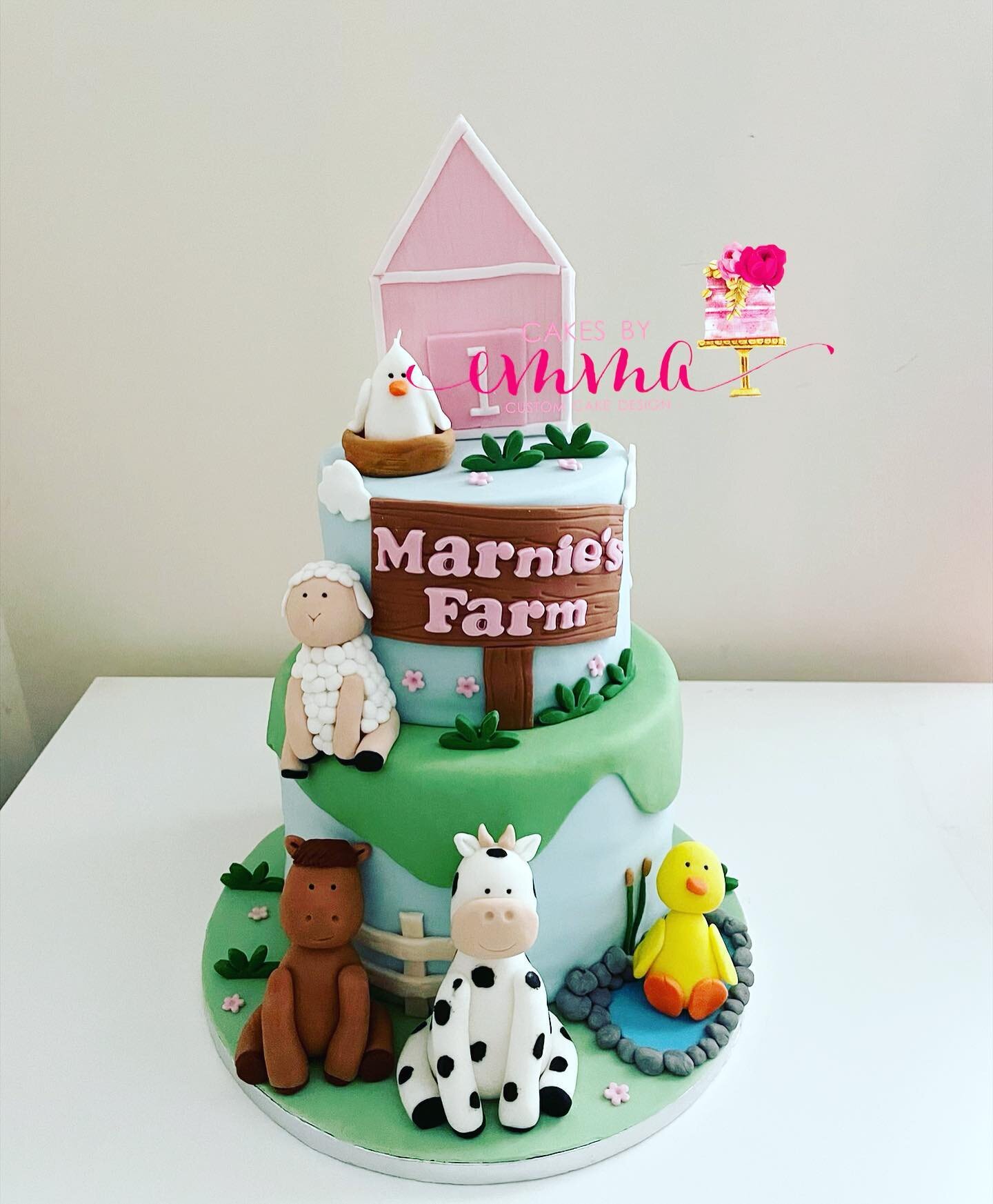 #farmcake #farmyardcake #birthday #cake #birthdaycake #cakesofinstagram #prestwoodcakes #greatmissendencakes #amershamcakes #highwycombecakes #buckscakes