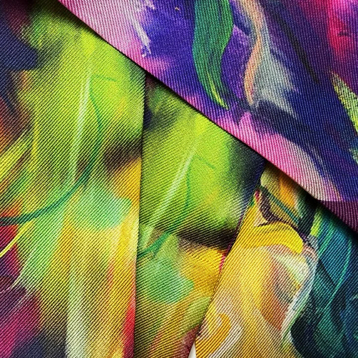 Into the Labyrinth Silk Twilly