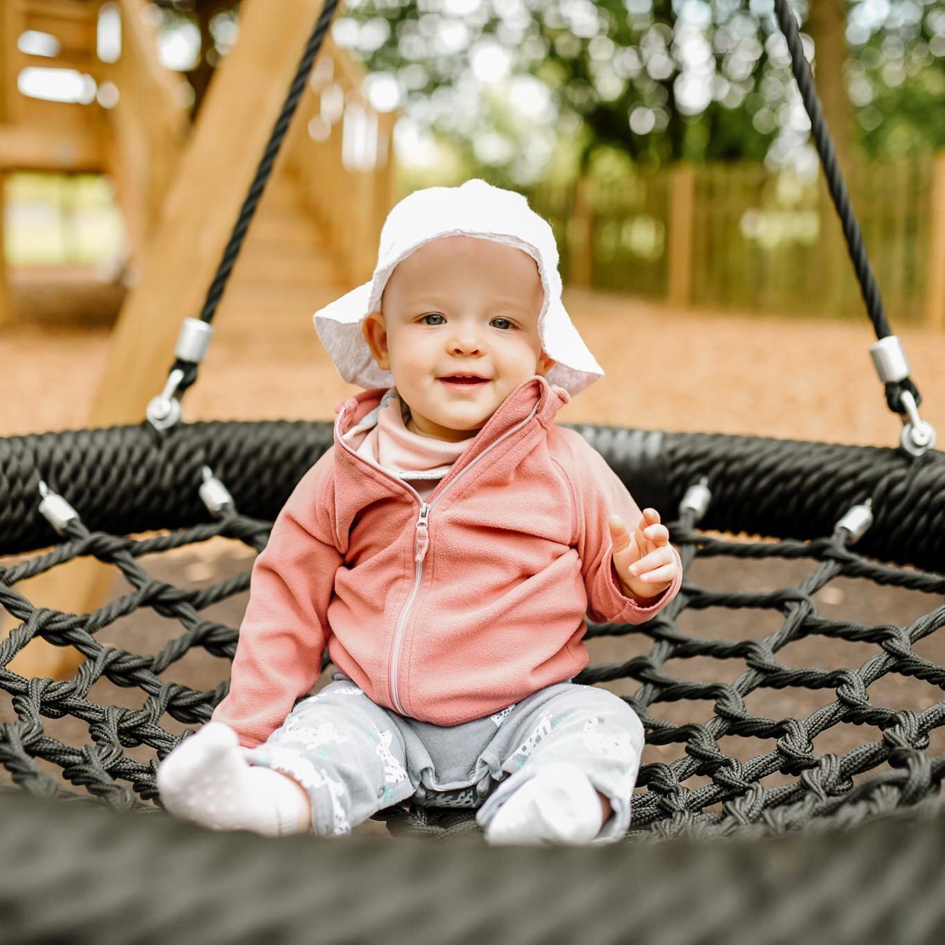 Photoshoots with mini hoomans ☺️ I absolutely love working with kids - their candid, fun, carefree nature makes capturing their characters so easy. 
To book me for an hour photo walk in your favourite location just send me a message on social media o