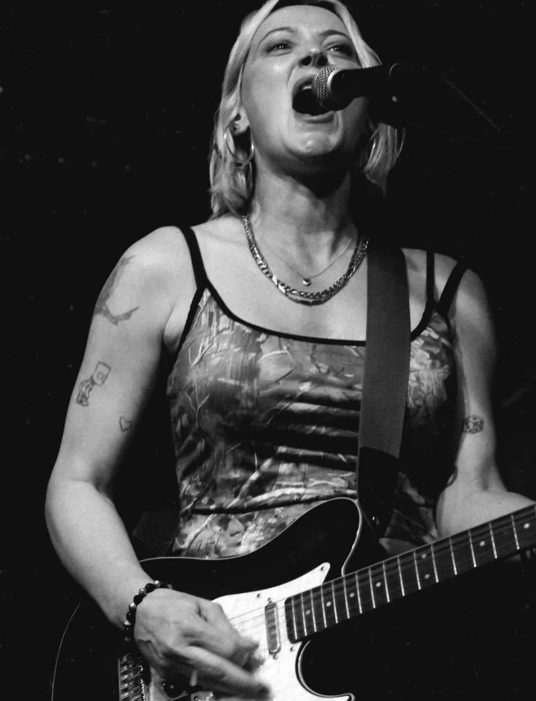 Cum be blown away by Joanie and the Chasers, Klovis Gaynor and the Urinal Cakes, Dumb Dick Jimmy, Marshall Lacount and Justin Gunter.  Venus and Julio behind the bar.  Sid on sound.  Pure heaven. 
&bull;
much love to @wisterias_photography