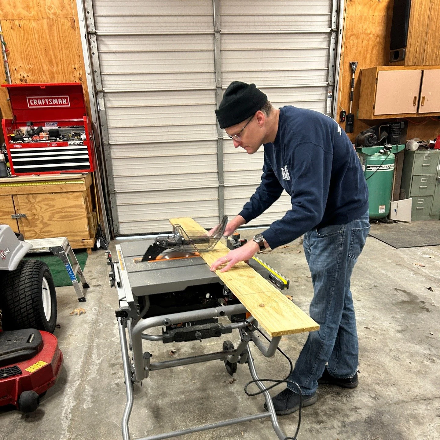 We were so grateful to be a part of @uwlanc's MLK Day of Service yesterday! 

United Way connected us to the Milligan family who measured, cut, and painted 150 signs for our spring gardens!

Also a special shout out to @cbsdhs for letting us use thei
