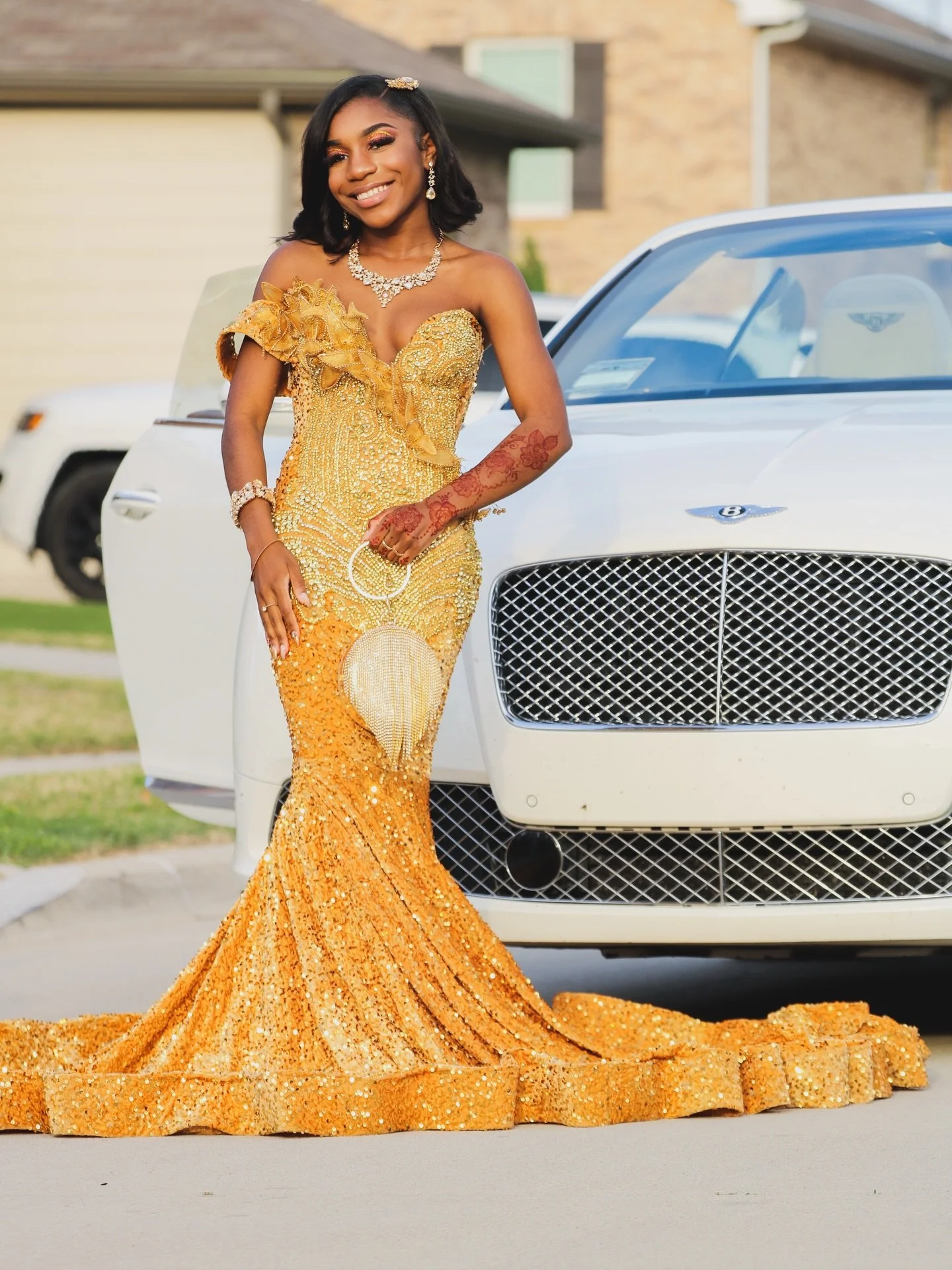 Prom night is a moment you&rsquo;ll never forget&hellip; make sure it&rsquo;s captured the right way 📸✨

THANK YOU Stevanie Travicia for letting us capture this moment for you 

Live Visions Media is here to bring your prom send-off to life with hig
