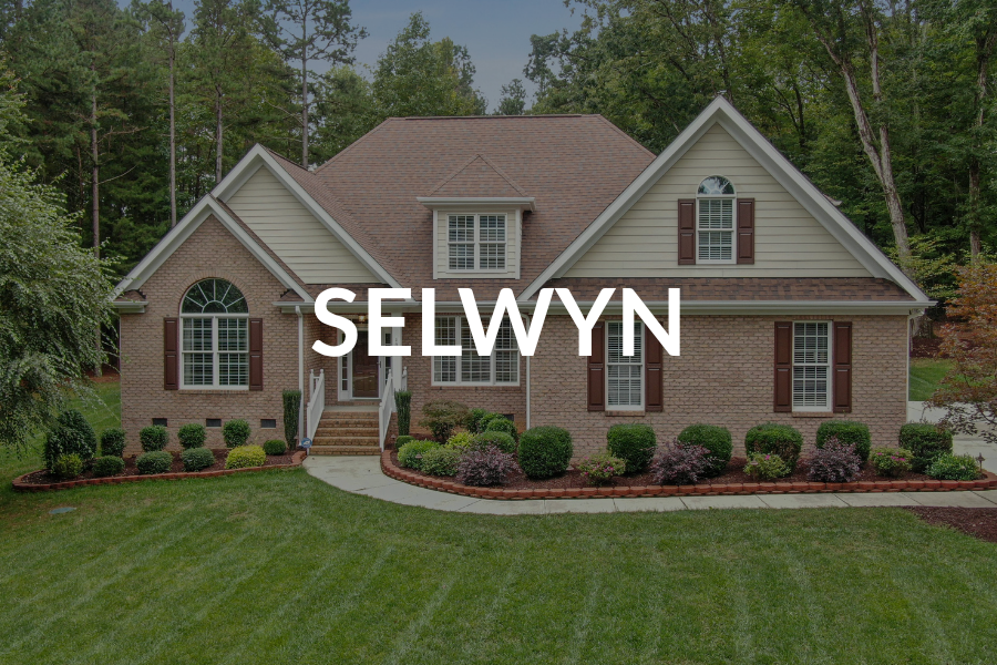 Residential homes in Selwyn Township, Ontario