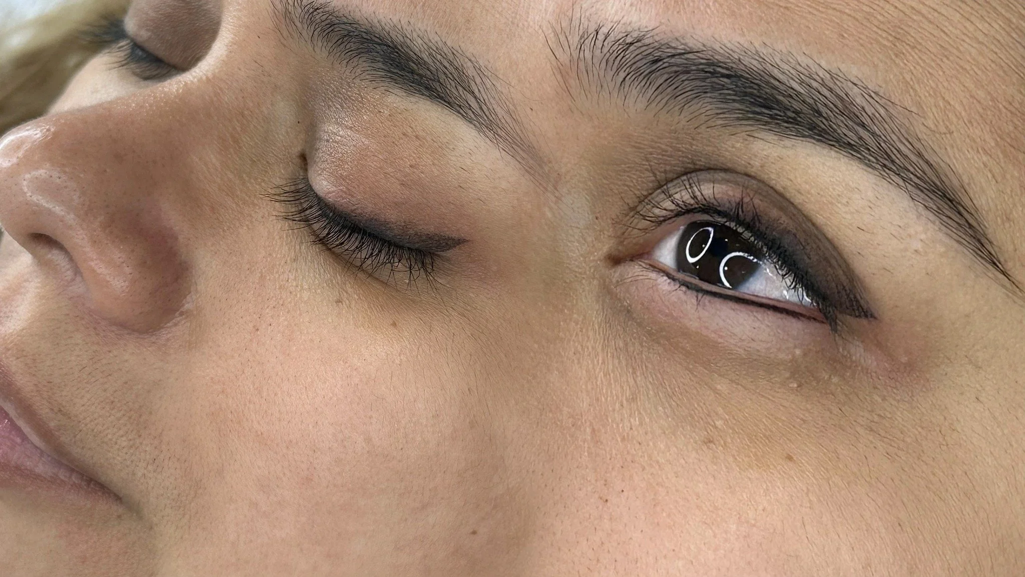 Effortless eyeliner? Yes, please. 💖
Top &amp; bottom shaded eyeliner that gives instant lift and definition without the daily effort.

💌 Message us to schedule your complimentary consultation!

#niuBrows #shadedeyeliner #syosset #longisland #PMU #r