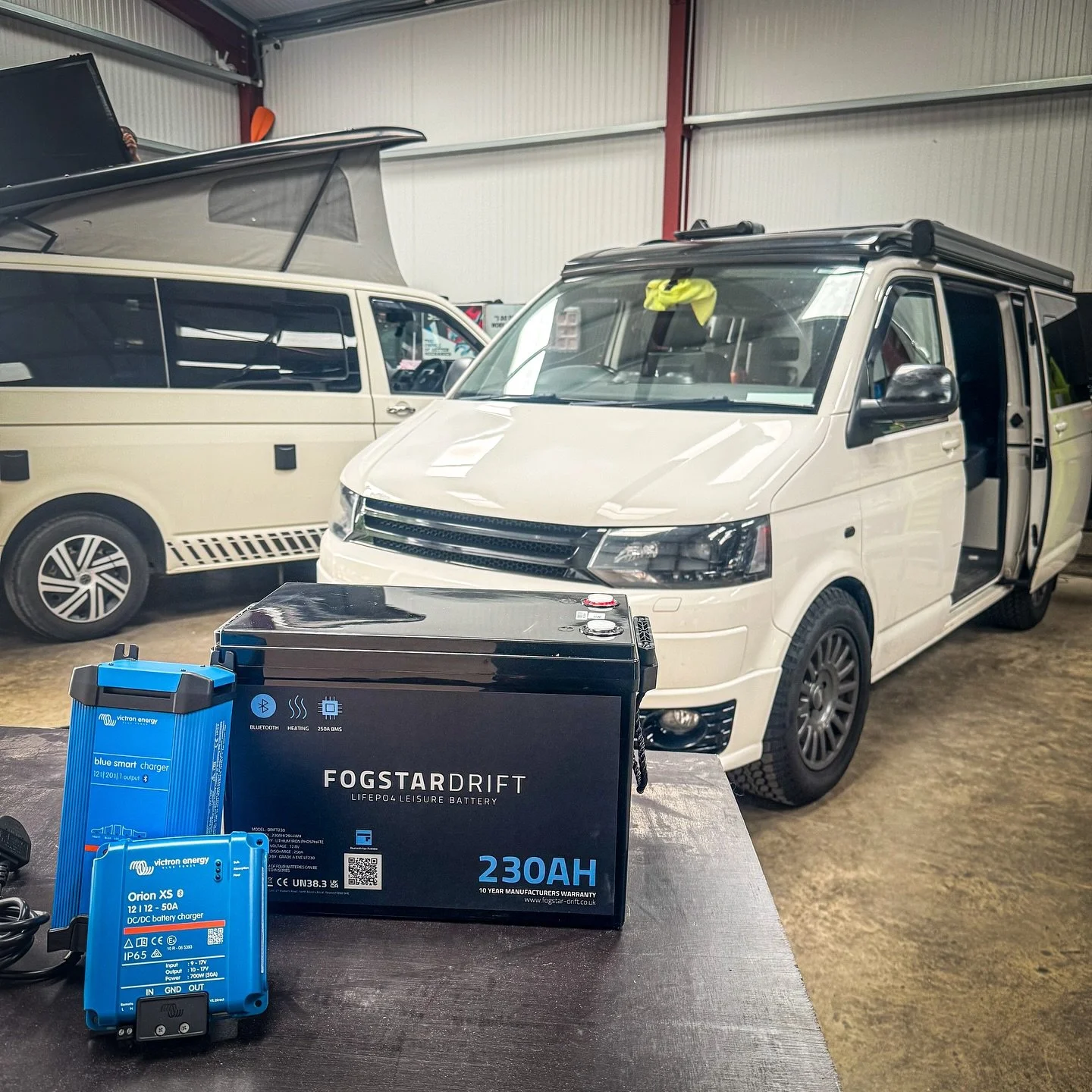 Lithium Upgrade 💯

230Ah Fogstar Lithium Battery 🔋 
50a Victron Dc-Dc Charger 🌀
20a Hook Up Charger 🔌 

Vans Don&rsquo;t Need To Be Boring 💪

#vanlife #campervan #homeiswhereyouparkit #vanlifediaries #roadtrip #travelgram #wanderlust #homeonwhee