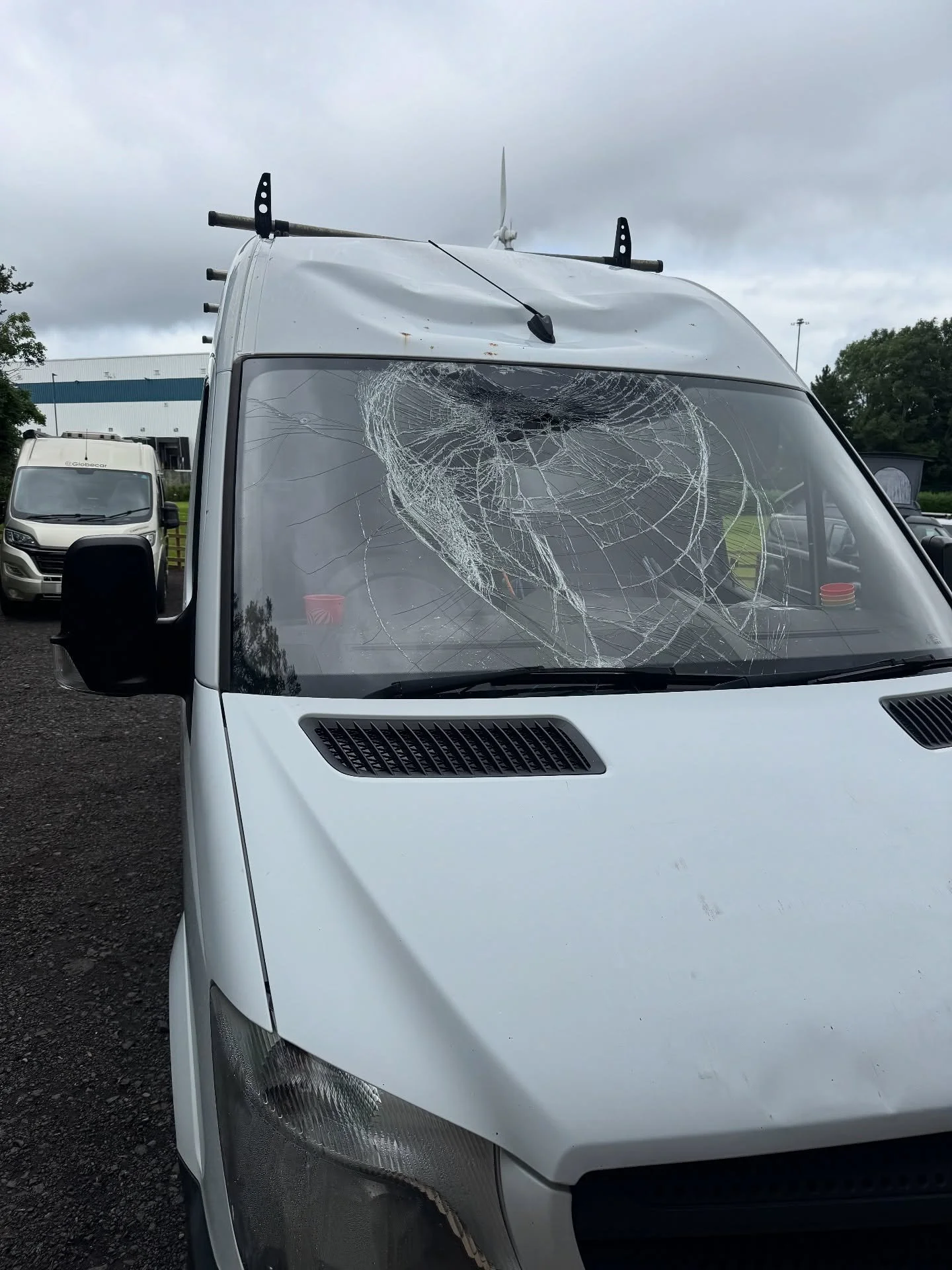 Make sure your load is secure 😬

We recently had this Mercedes Sprinter in to have its windscreen replaced due to a load coming loose on the roof 🚐 we even managed to pull some of the dents out 🪄 

#WindscreenReplacement #VanWindscreen #trade #Cra