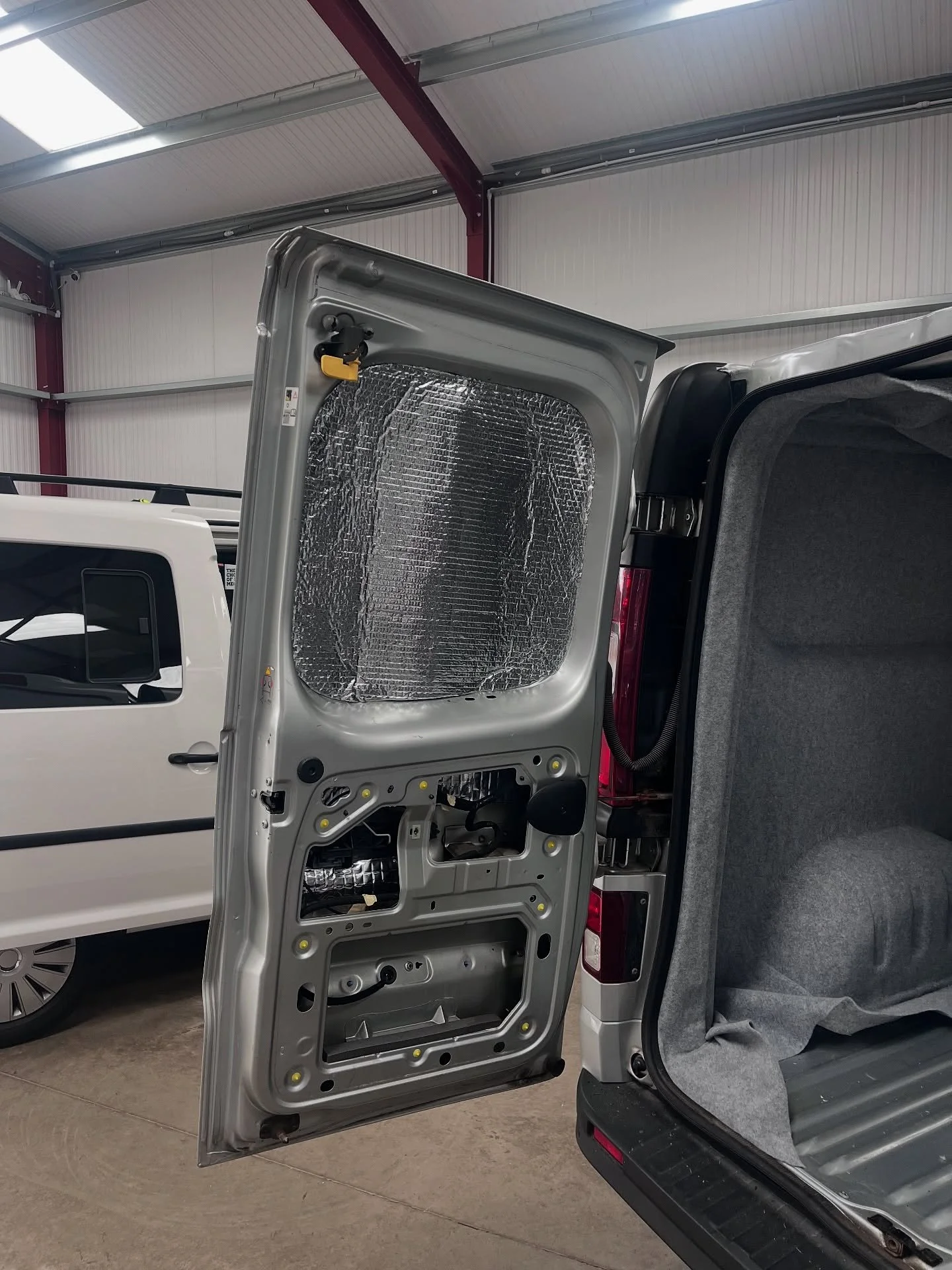 Insulation going in! 🧱

Here we&rsquo;re fitting thermal insulation into the rear doors, this is an essential step for keeping your camper warm in winter and cool in summer.☀️❄️

Efficient insulation = better comfort + less condensation.
Every detai