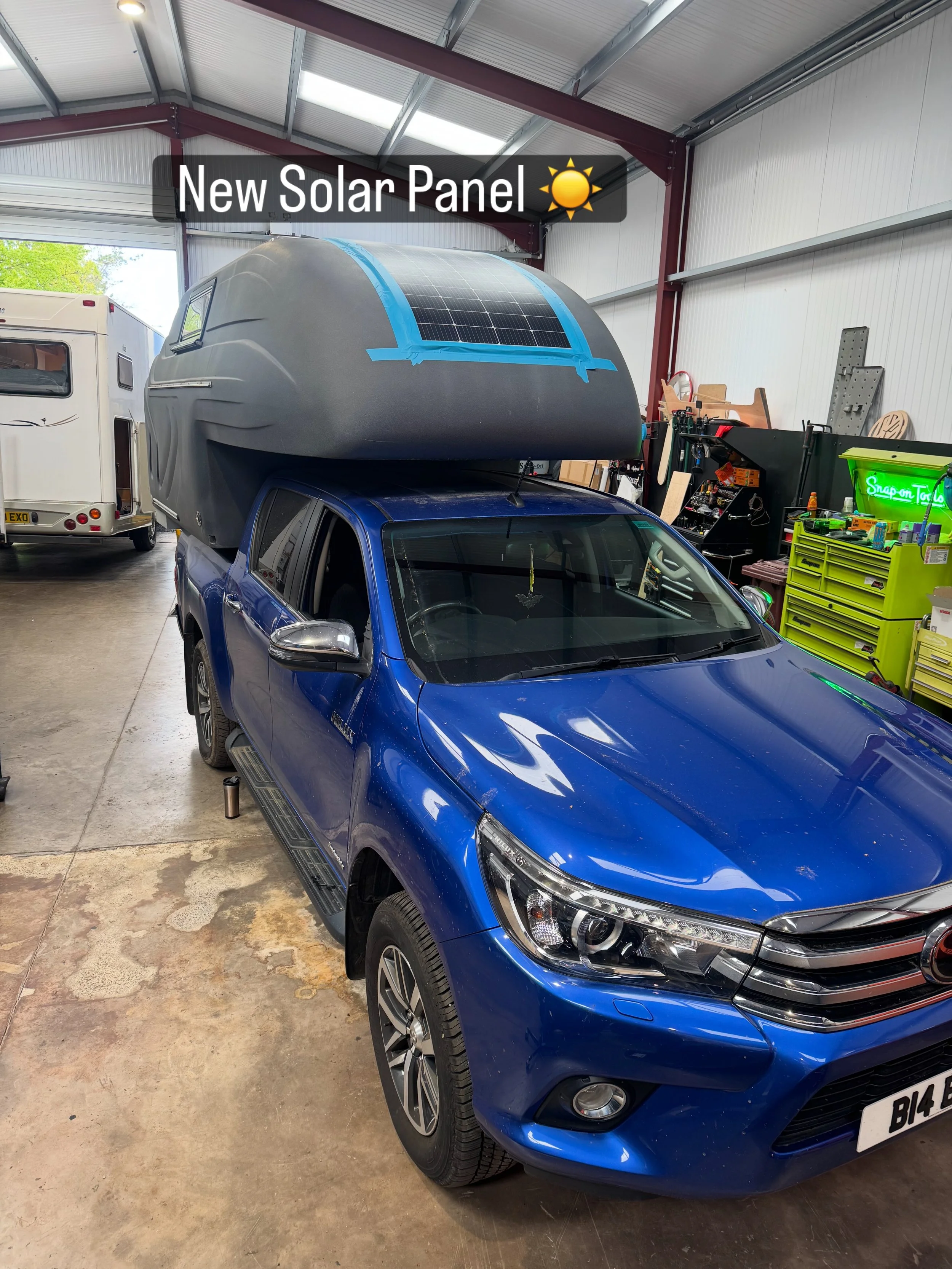 ⚡️ AZAR4 Upgrade Complete ⚡️

This Toyota Hilux with the AZAR4 camper add on came into the workshop needing some electrical upgrades and improvements before heading back off grid.

We replaced the existing faulty solar panel with a new 200W solar pan