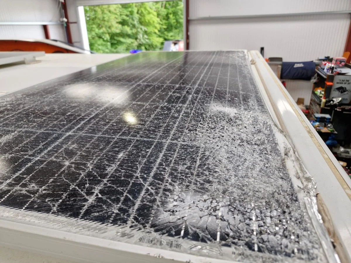 🇪🇸➡️🇫🇷➡️🏴󠁧󠁢󠁳󠁣󠁴󠁿 Emergency repair for this customer travelling through Europe!

After striking a low bridge in France, this motorhome suffered significant roof damage, losing 5 skylights and damaging 2 of the 4 solar panels mounted on the r