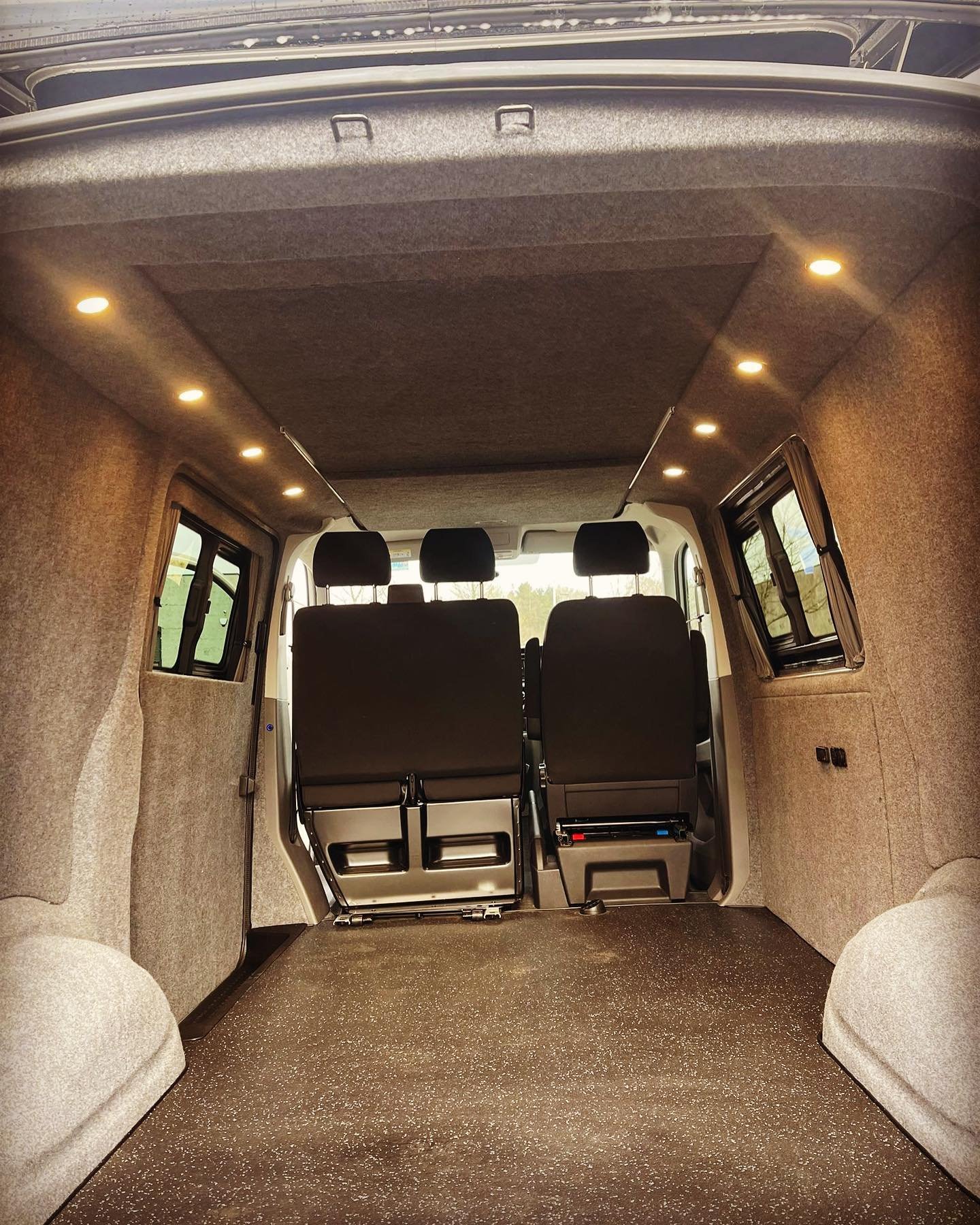 TRANSPORTER T6.1 LINING.jpeg