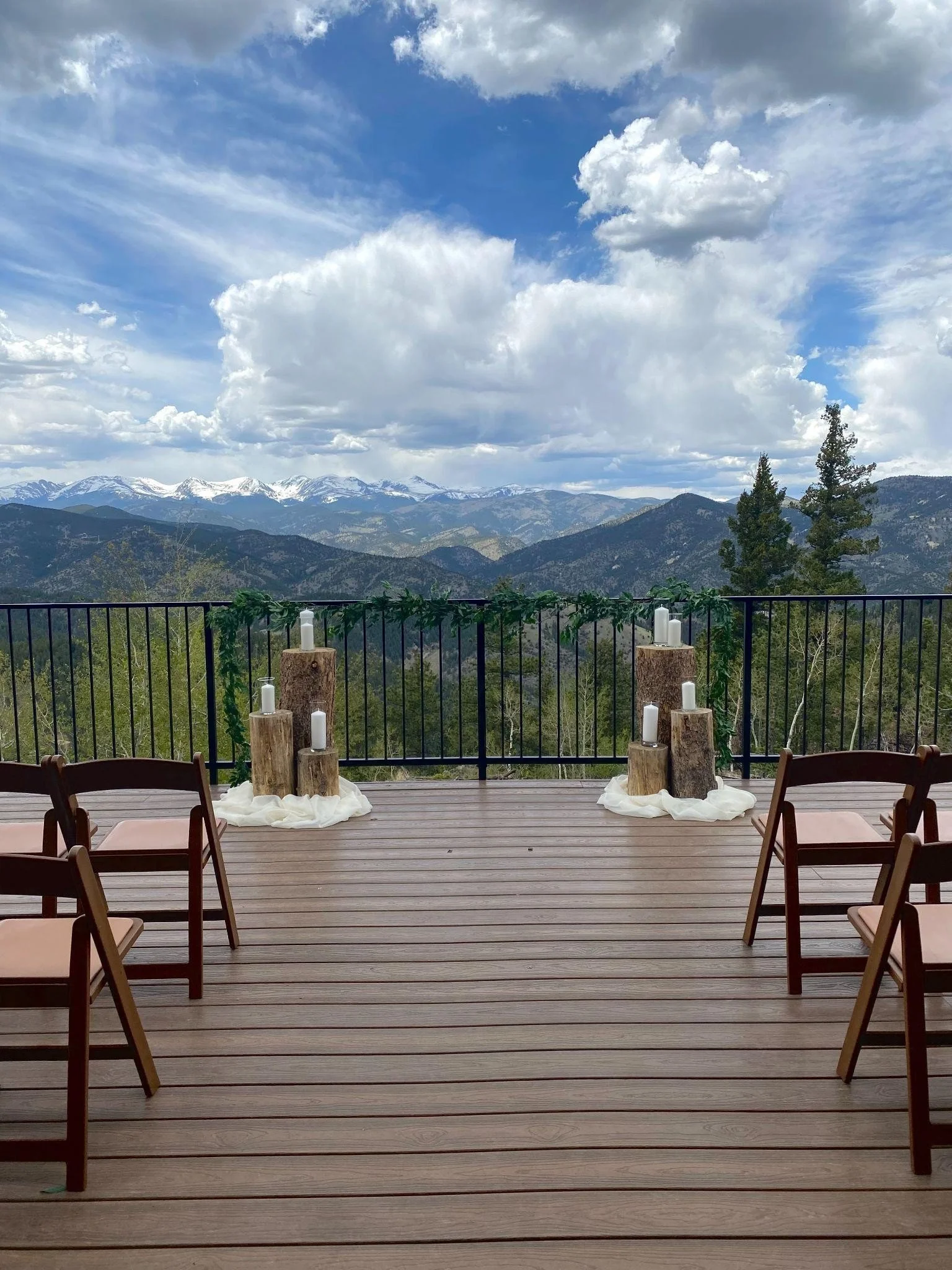 Tree-stump pillars for the ceremony