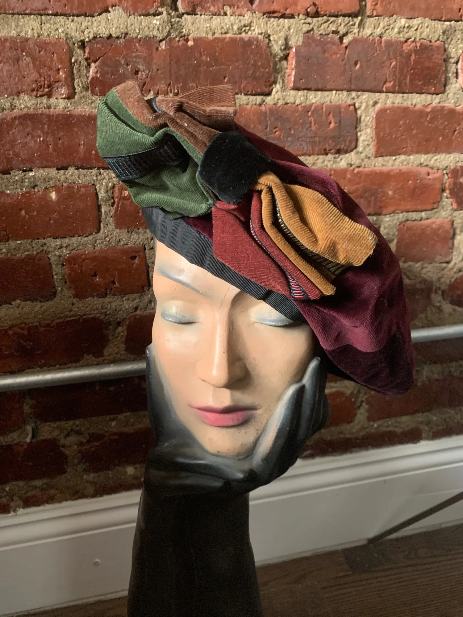 90s A La Bonne Renommee Velvet Beret w/ Bow — Sunset Blvd 