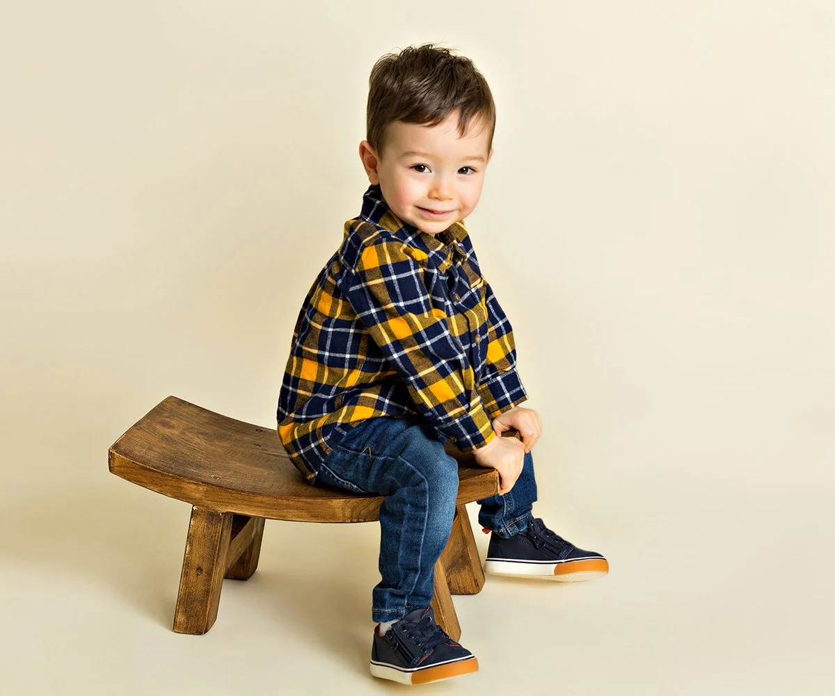 Ideas for Posing Toddlers (That Actually Work)