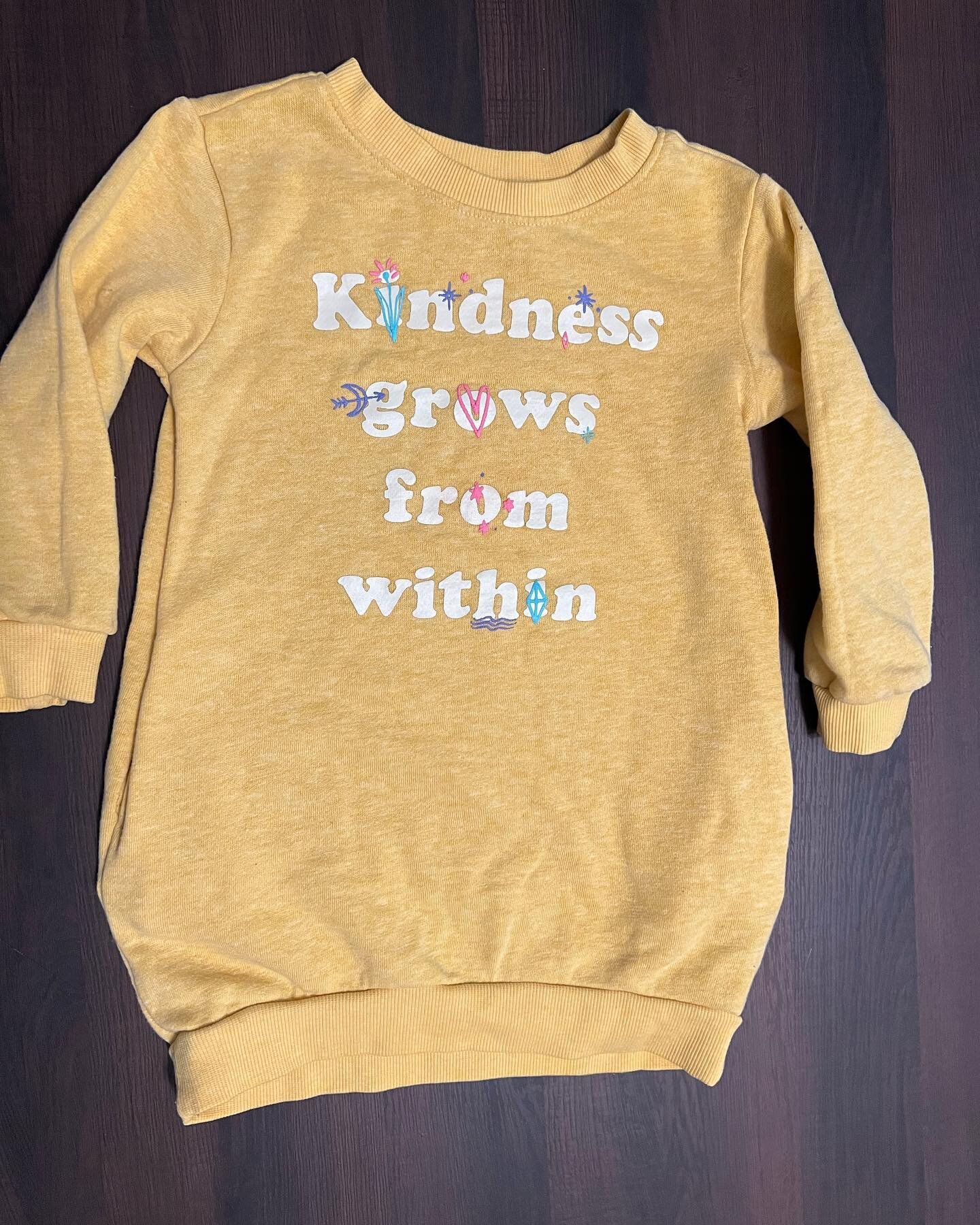 More cute items that will be for sale the day we open!  #gentlyused #OldNavy #dressmymini
