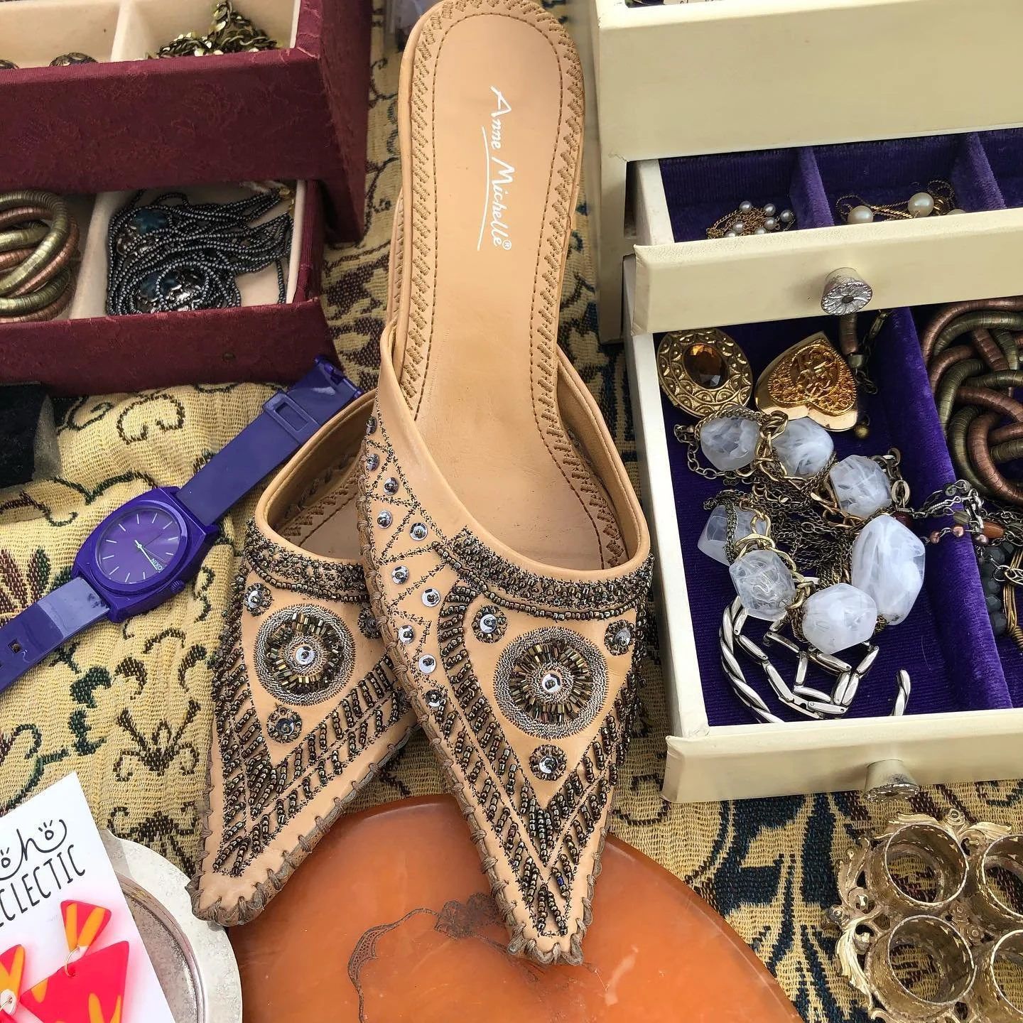 vintage clothes and accessories