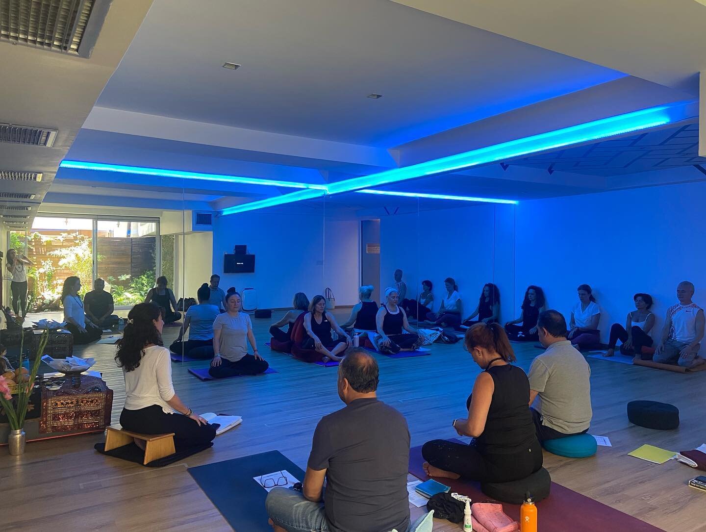 Chudlen: taller de Rejuvenecimiento tibetano @juanachiles @nanda_govi @lomashotyoga #sowarigpa #sowarigpamexico #soriginternational #yoga #wellness #stayhealthy #tibetanmeficine