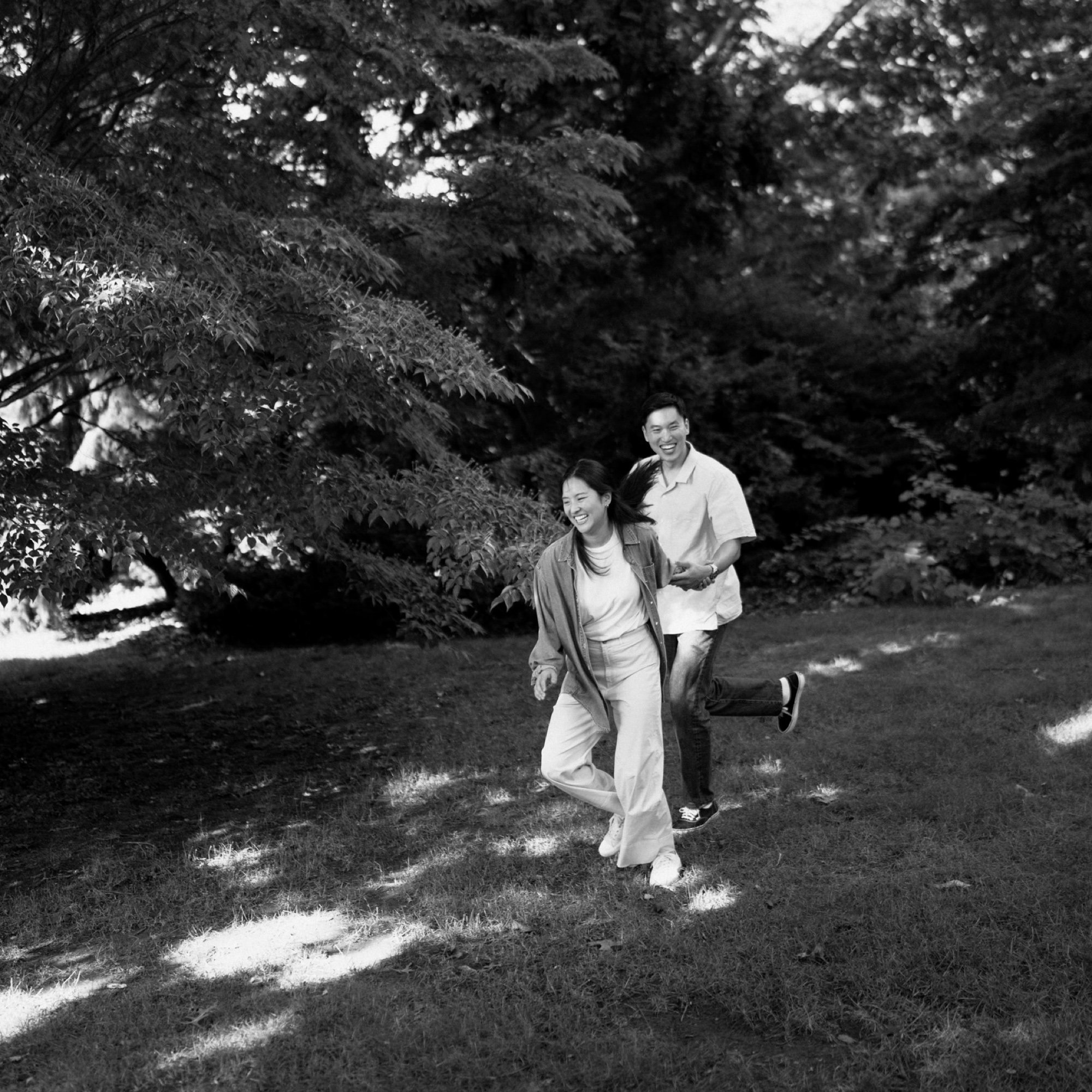 64_PREVIEW-179_Couple in the New Jersey Botanical Garden.jpg