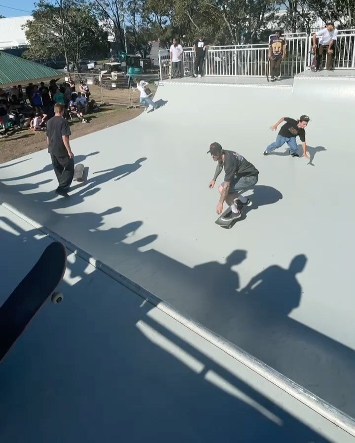 Couple of clips of @01293potter from king of coops at the weekend 🎥 @martin_glastonbury #kingofcoops #smallpeanuts #skateboardingbrisbane #skateboarding #kickflipindy