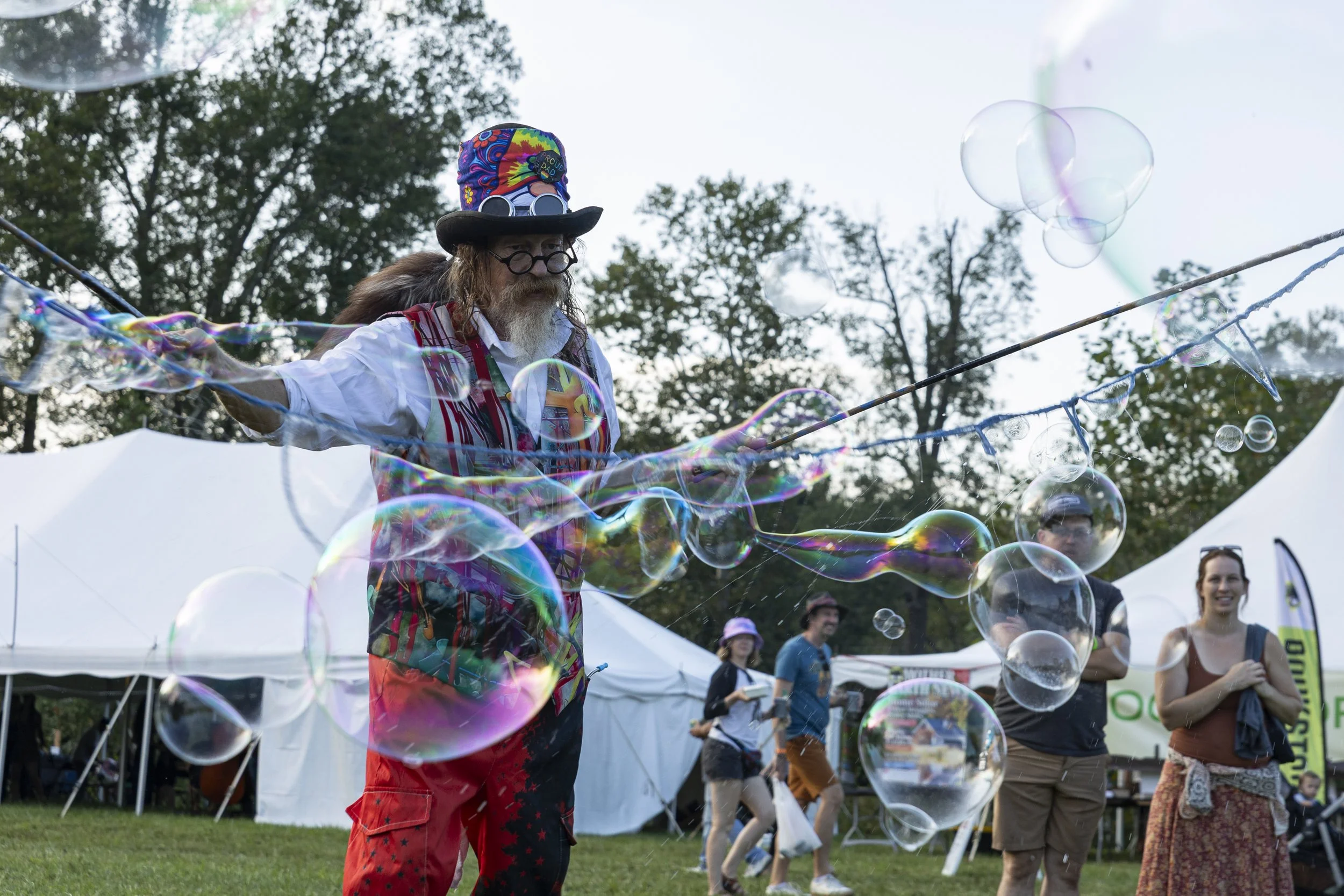 "Professor Bubblemaker" performs at the Pawpaw Festival at Snow Fork Event Center in Nelsonville, Ohio, Sept. 18, 2026.
