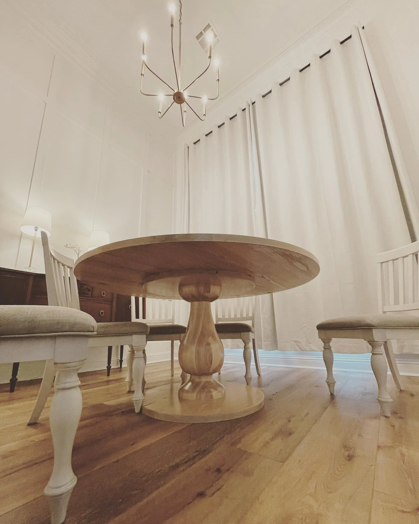 pedestal table.jpg