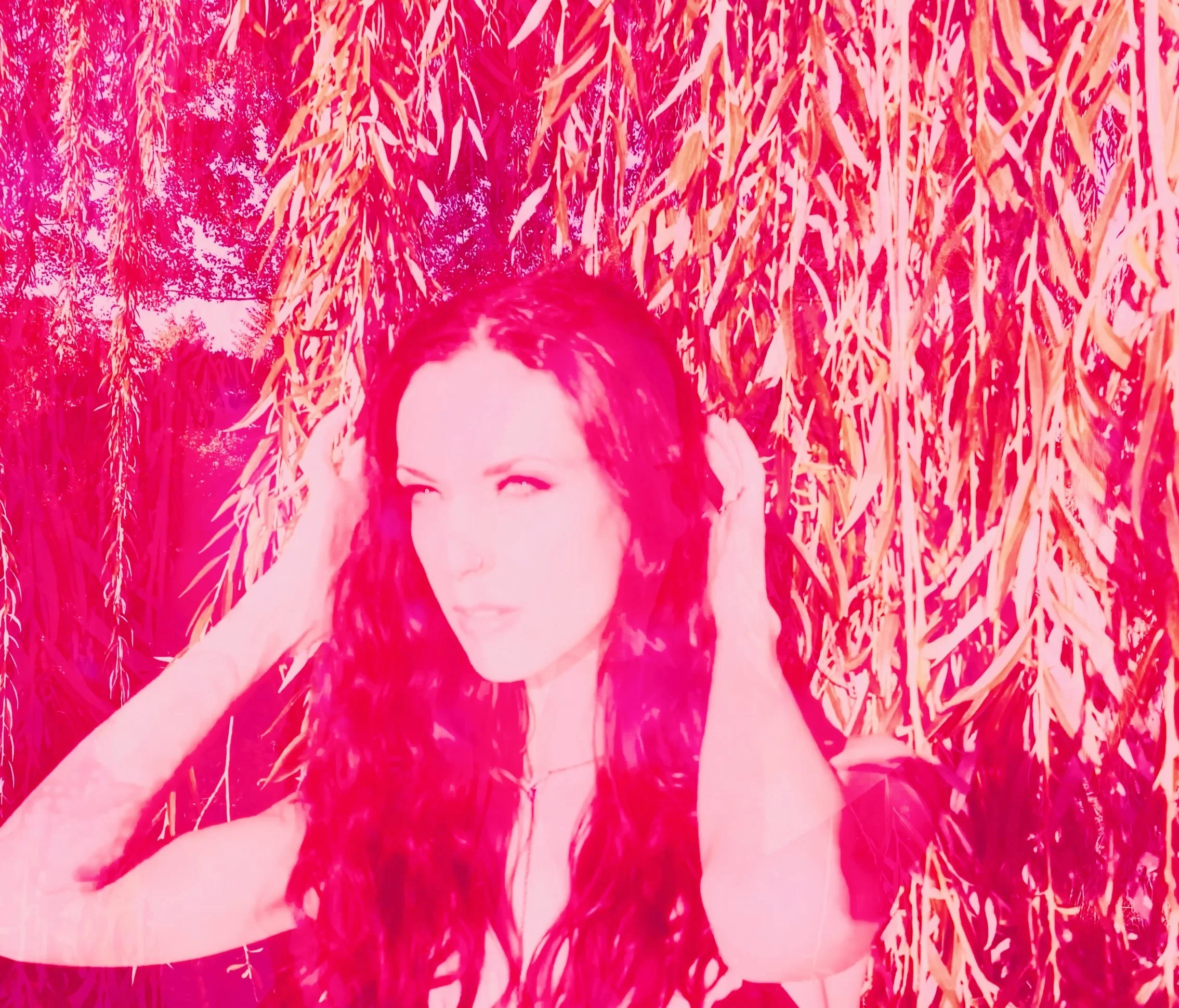 Post-punk.com - Brittany Bindrim Reassembles What is Broken in “Bellow”