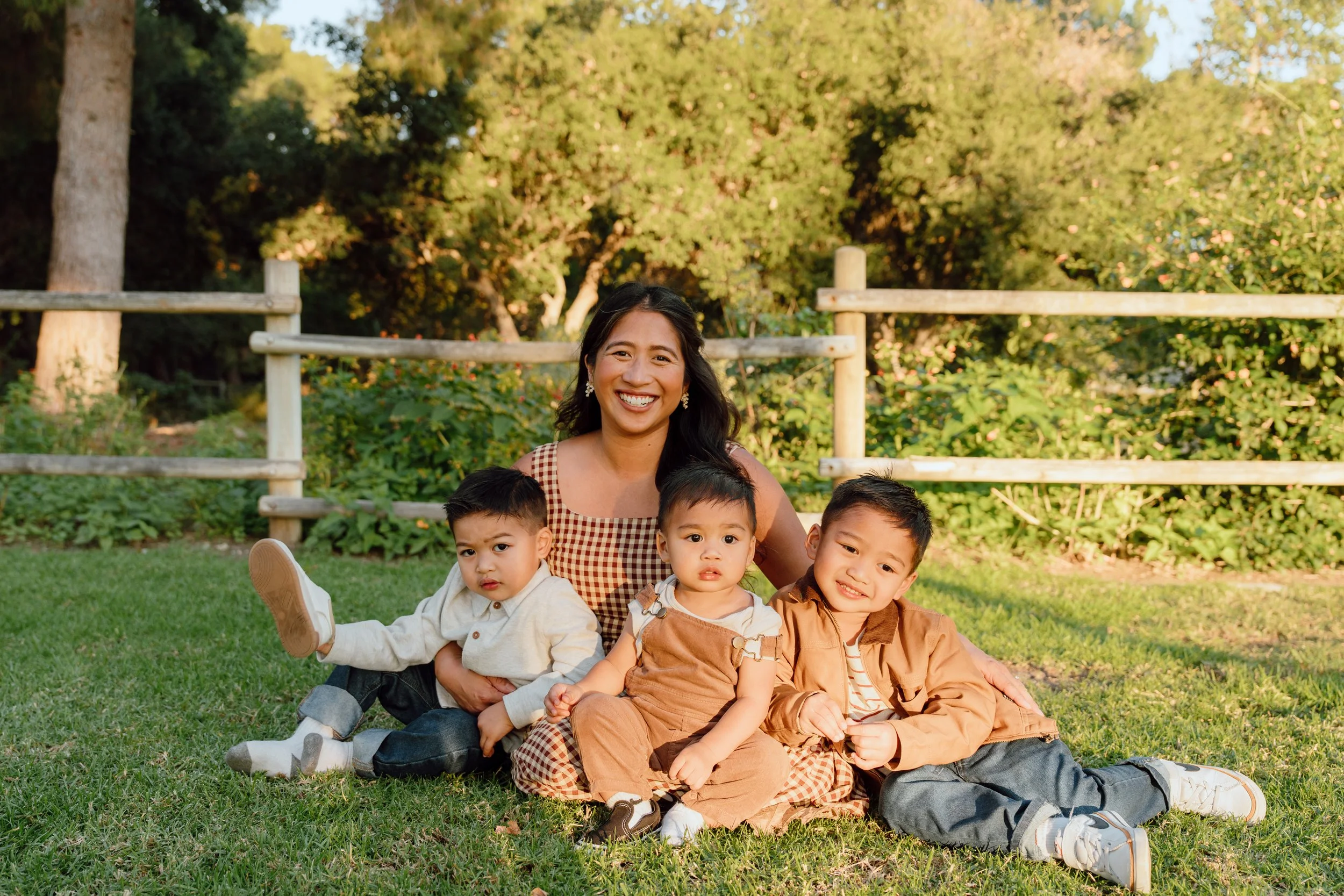 GamboaFamily2025-32.jpg