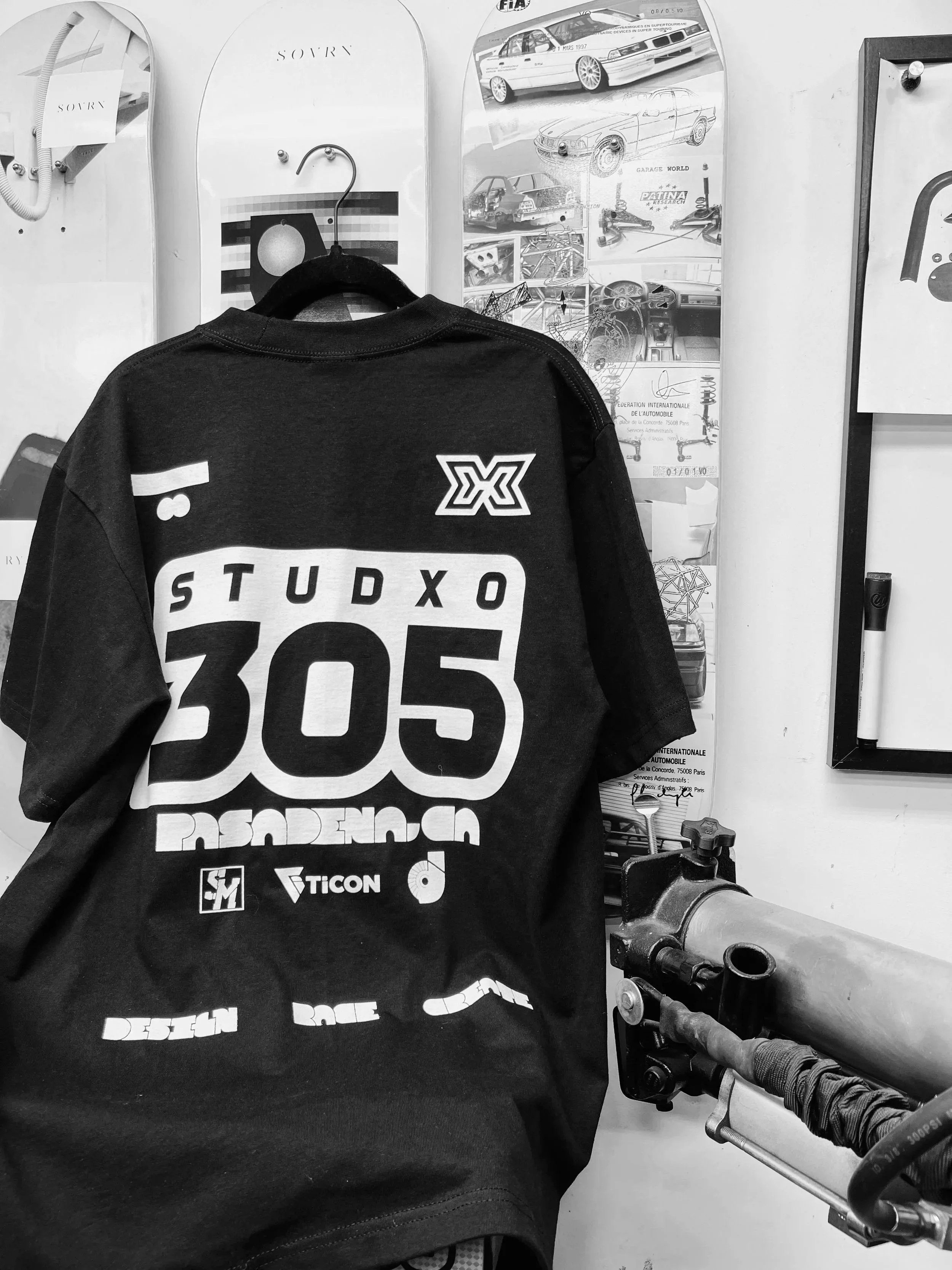 STUDXO 305 TEE