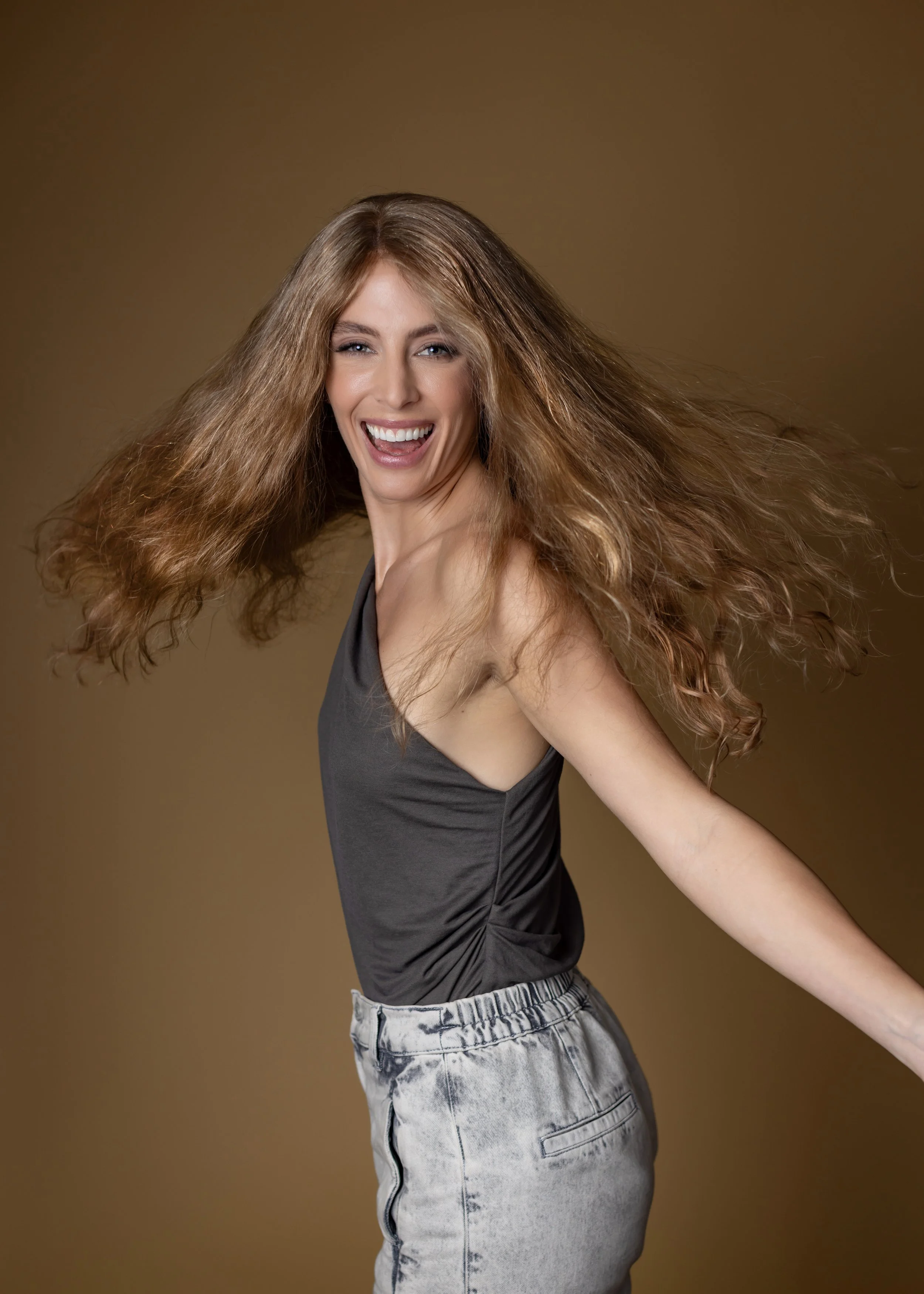 Berenice_Blonde Curly_041_RT.jpeg