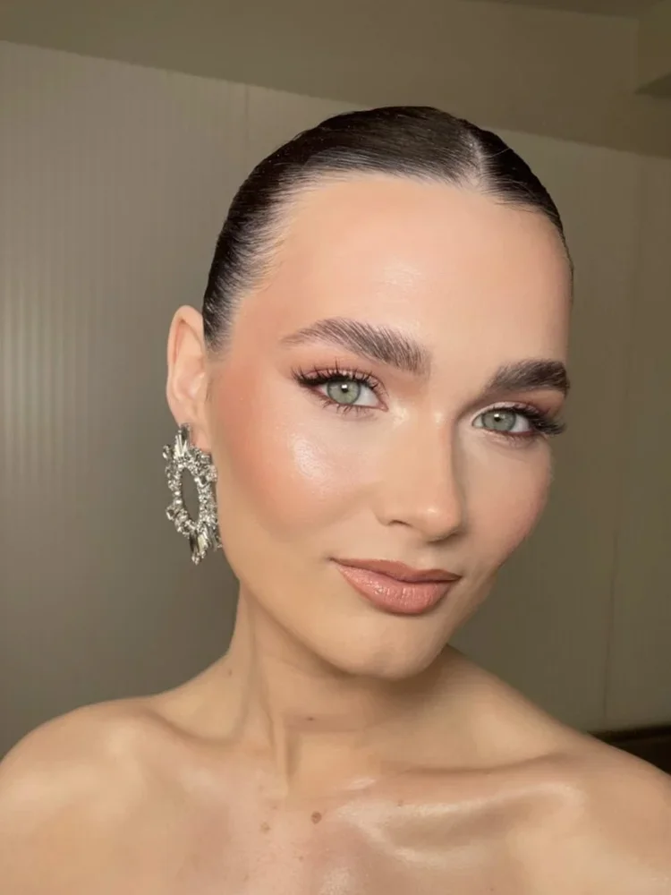 emily f - LONDON, UK