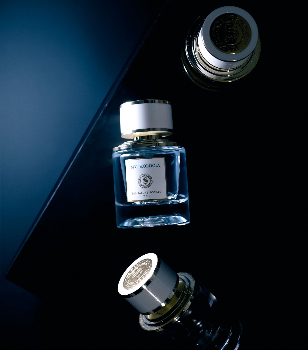 ✨ D&eacute;couvrez Mythologia, le parfum qui vous rend inoubliable ! ✨ Parfait pour ceux qui succombent aux fragrances florales et fruit&eacute;es.
 🌸🍑 Faites-vous remarquer avec une touche de magie olfactive.

Commandez directement sur notre site 