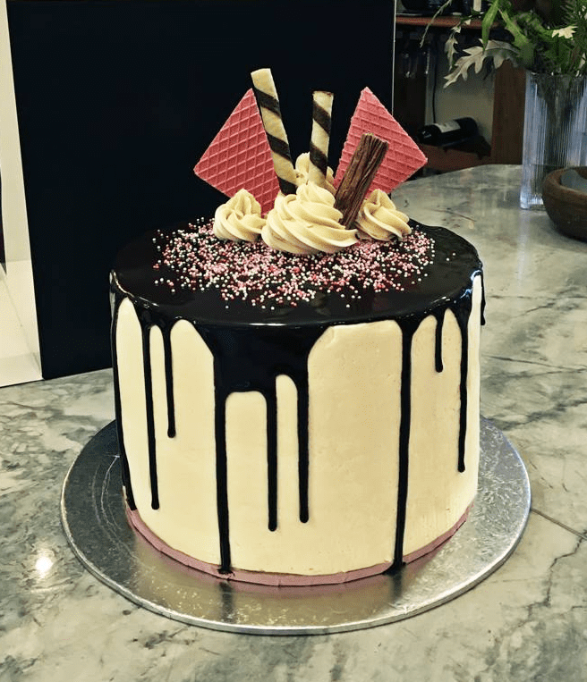 CAKE drip neapolitan.png