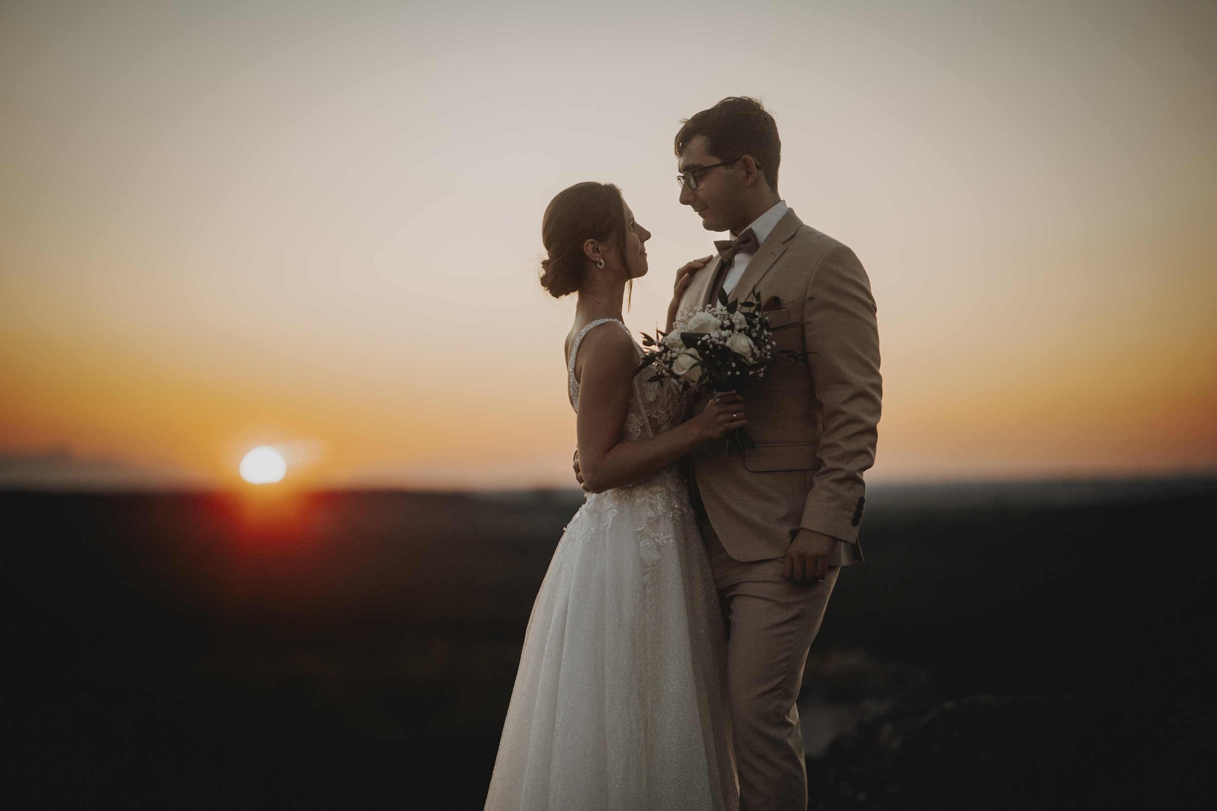 Plener ślubny Moniki i Wiktora | Pałac Raczyńskich i Góra Białko