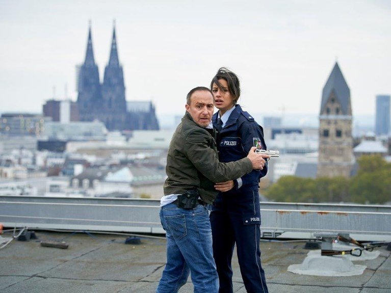 Morgen Abend gleich 3 🙌🏻 Folgen auf #rtl
Schaltet ab 21:00 Uhr ein 🚨💥🚔😎

#cobraeleven_erdogan 
#gizem_xe 
#danyroesner 

📷by#guidoengels #phototyp