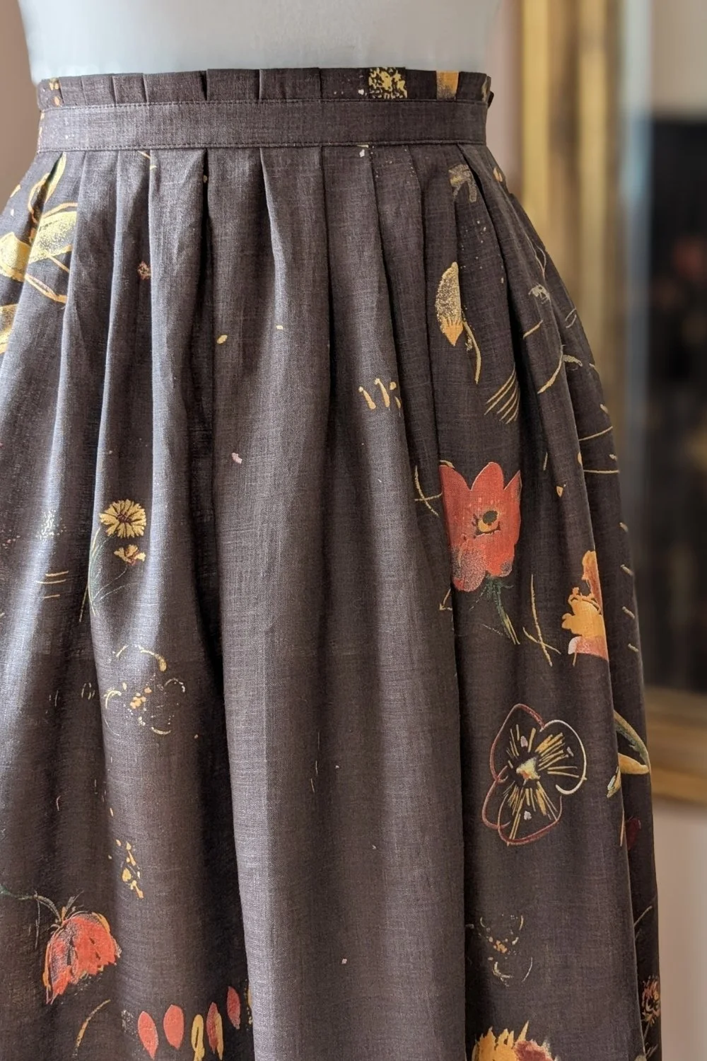 momo pleat skirt - pit - detail.jpg (Copy)