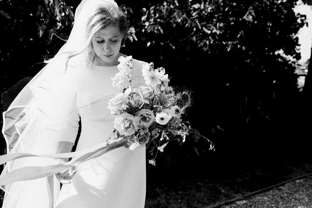 Contemporary-Bride-Bridal-London-UK_3.jpg