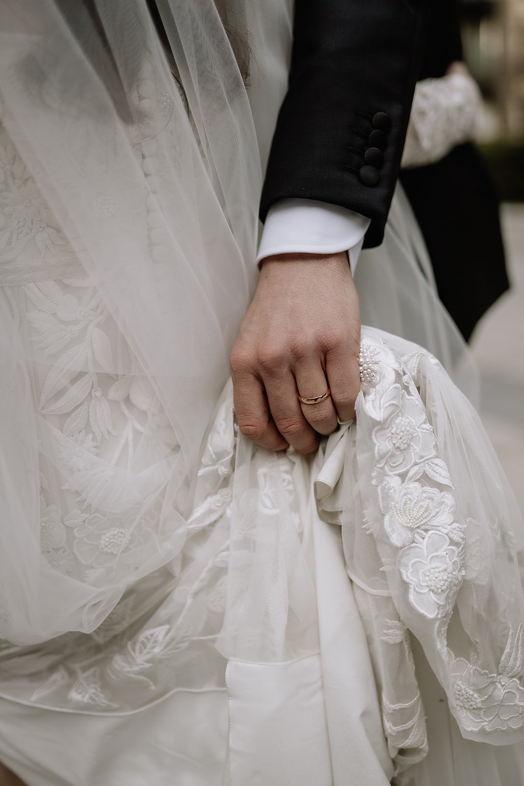 London-modern-wedding-dress-photographer-.jpg